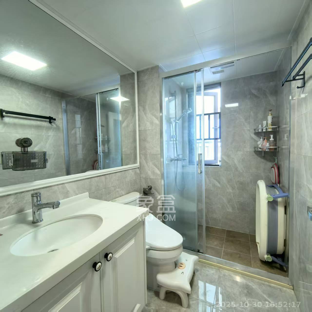 中海珑悦府  3室2厅2卫    3200.0元/月 中海珑悦府  3室2厅2卫    3200.0元/月室内图