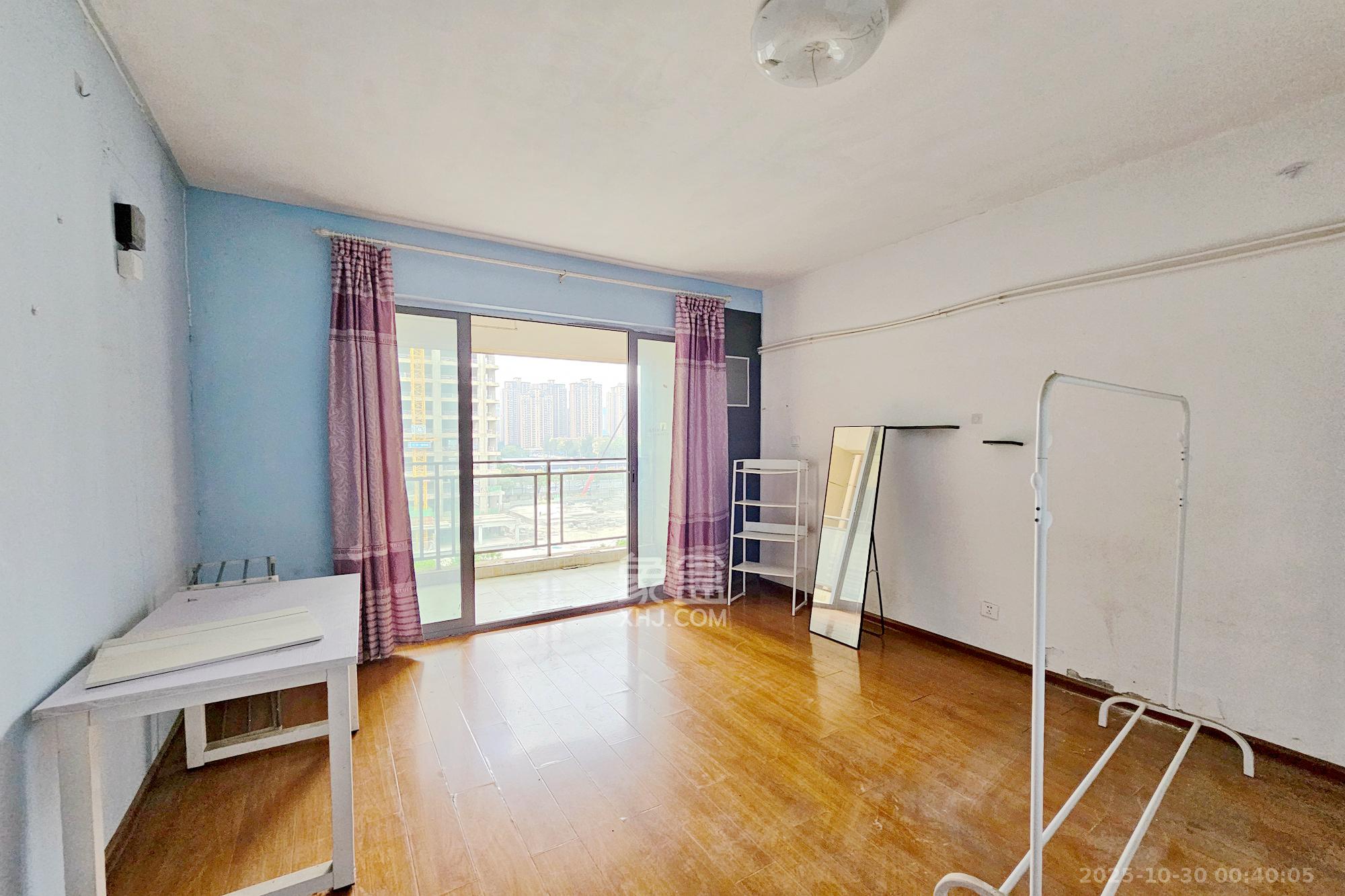 嘉宇盛世华章  4室2厅2卫    115.0万卧室