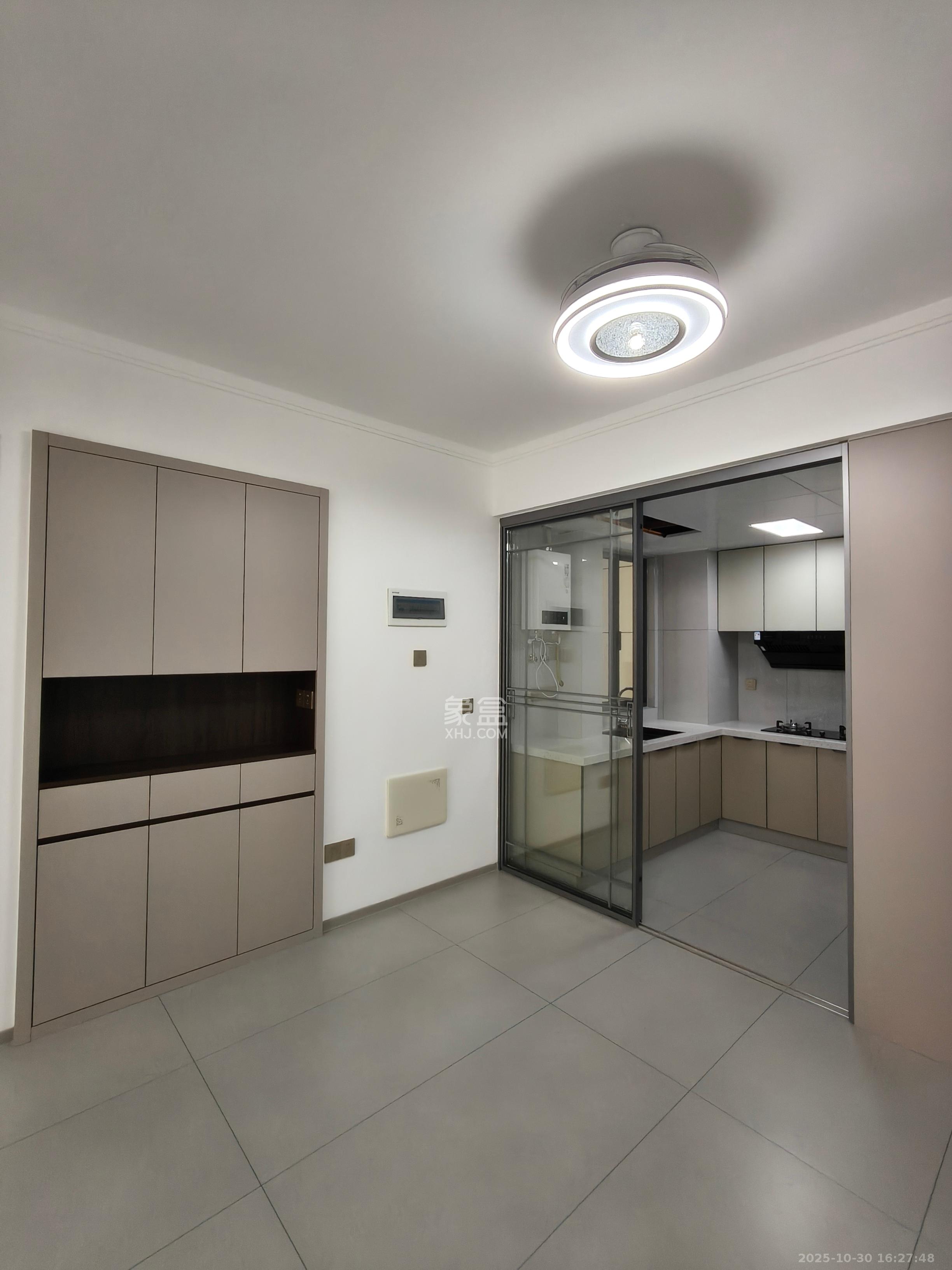 和景家园二期  2室2厅1卫    1900.0元/月 和景家园二期  2室2厅1卫    1900.0元/月室内图