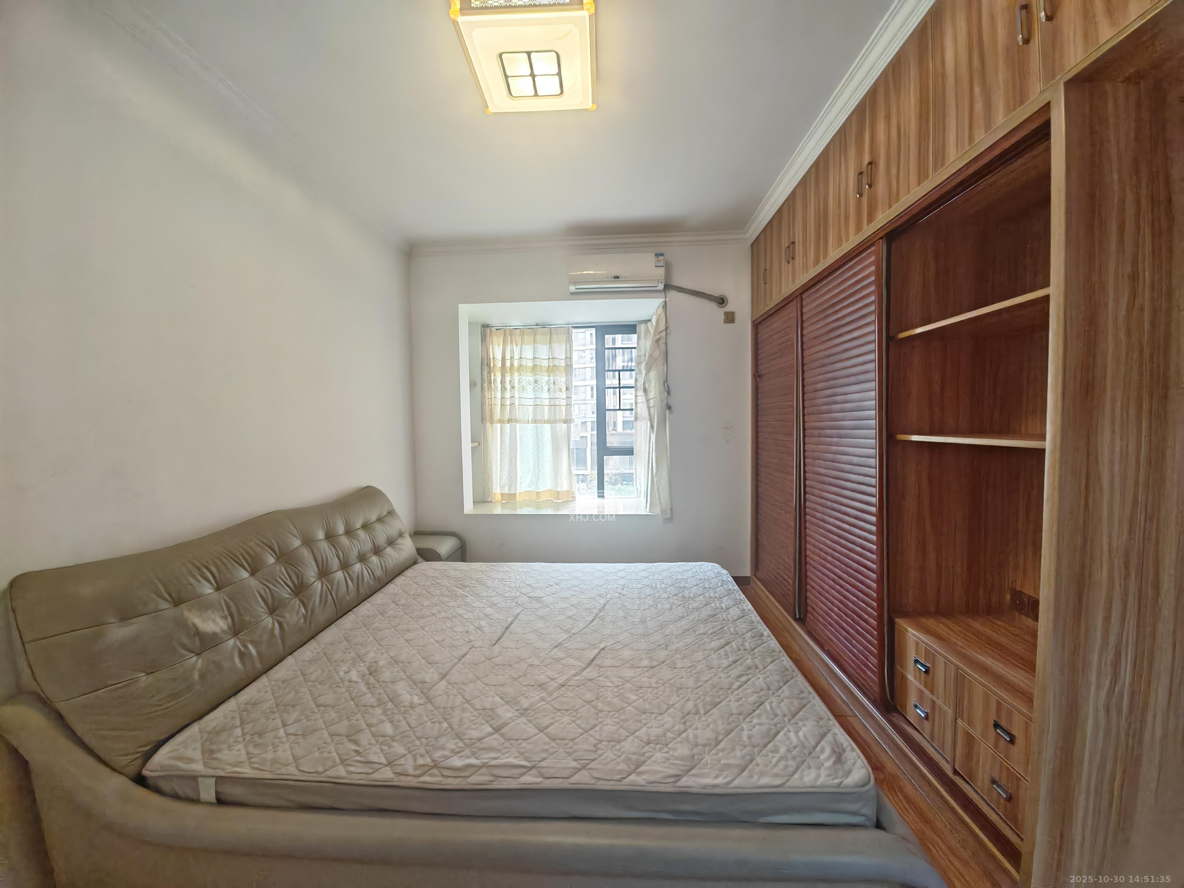 滨江一号（丰泰花园）  3室2厅2卫    2600.0元/月室内图