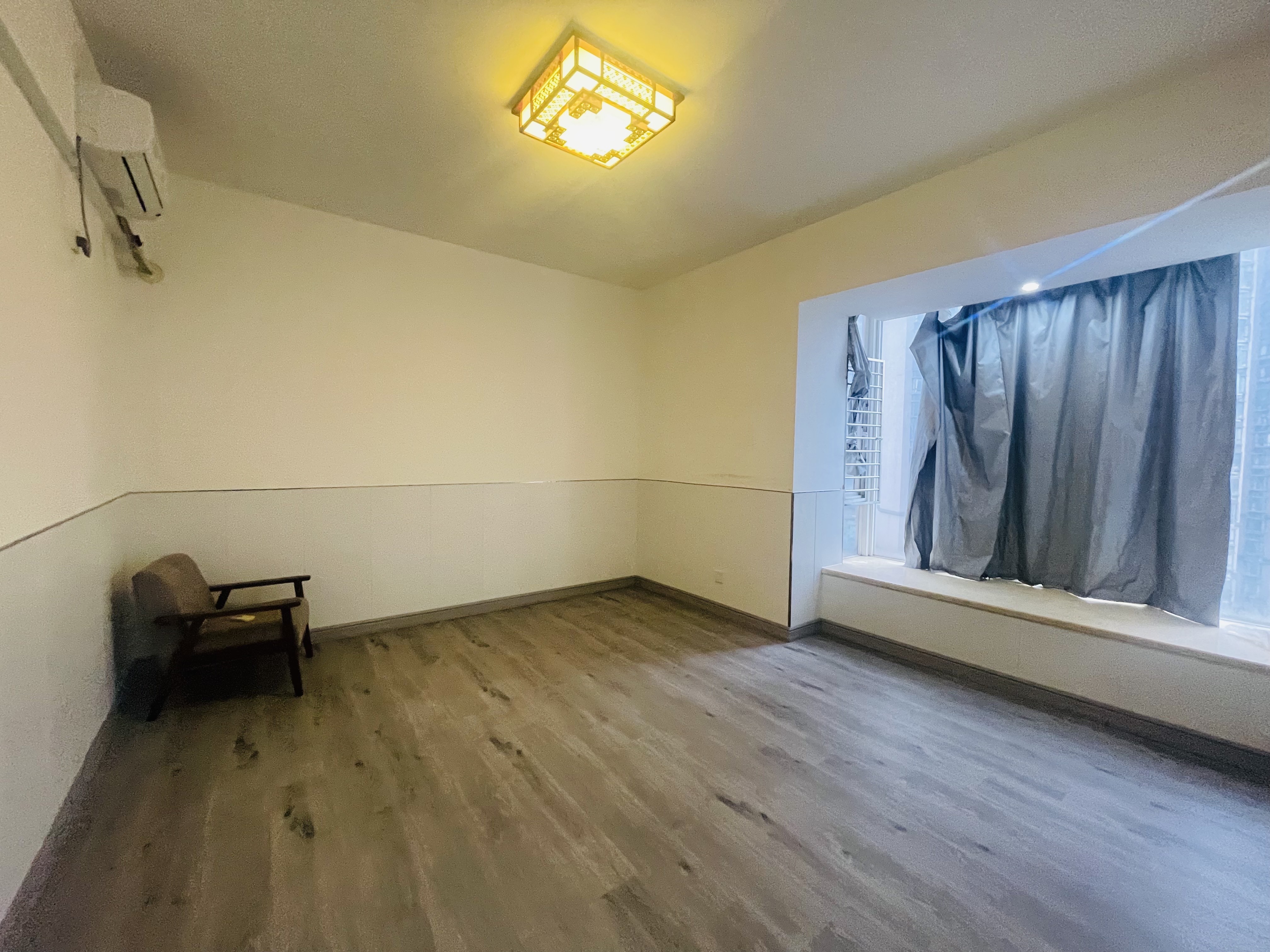 半山花园 5室2厅1卫 5800.0元/月 半山花园 5室2厅1卫 5800.0元/月室内图