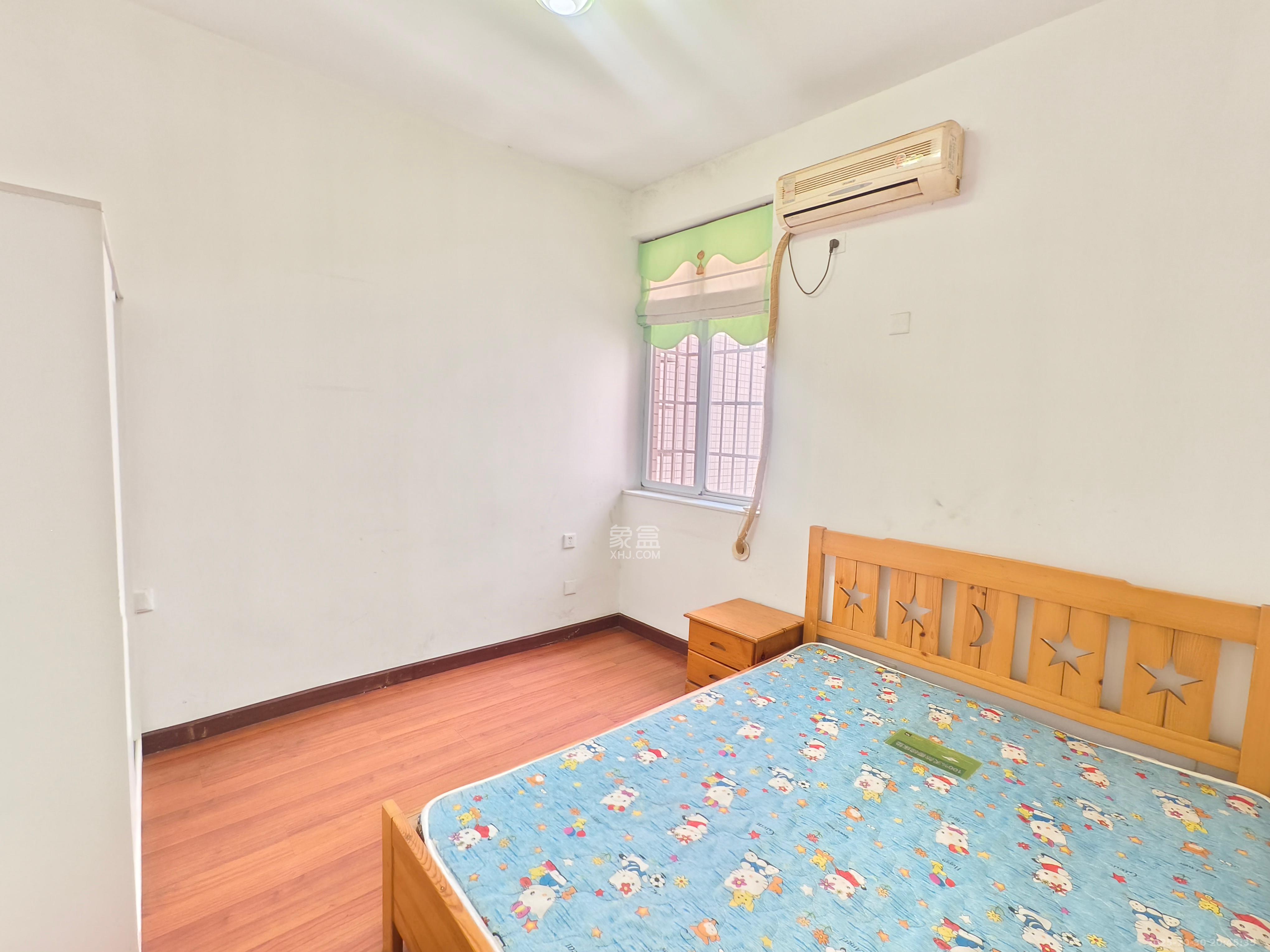 麓谷雅园  3室2厅1卫    1900.0元/月室内图