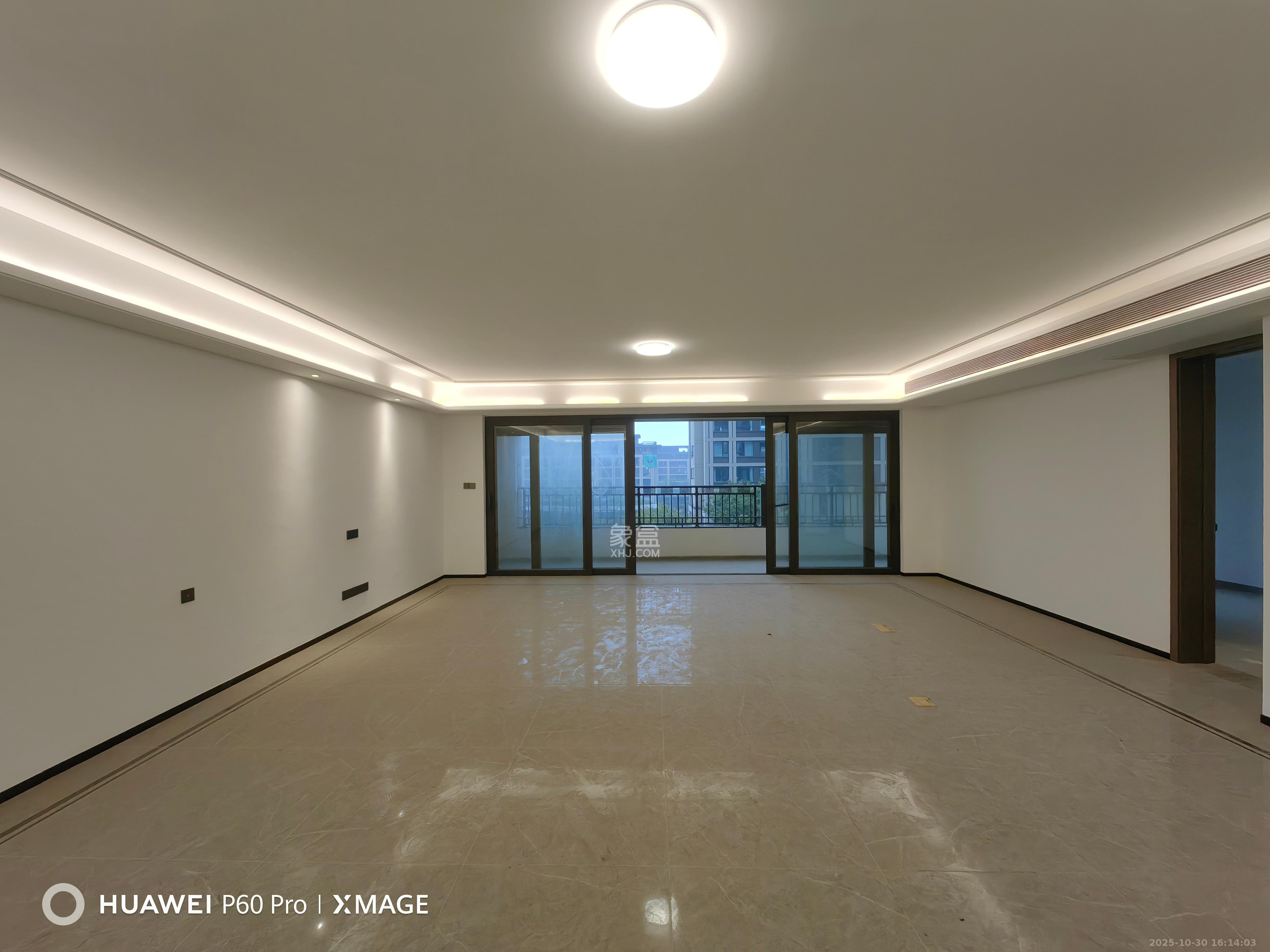 时代建发和著  5室2厅3卫    310.0万 时代建发和著  5室2厅3卫    310.0万