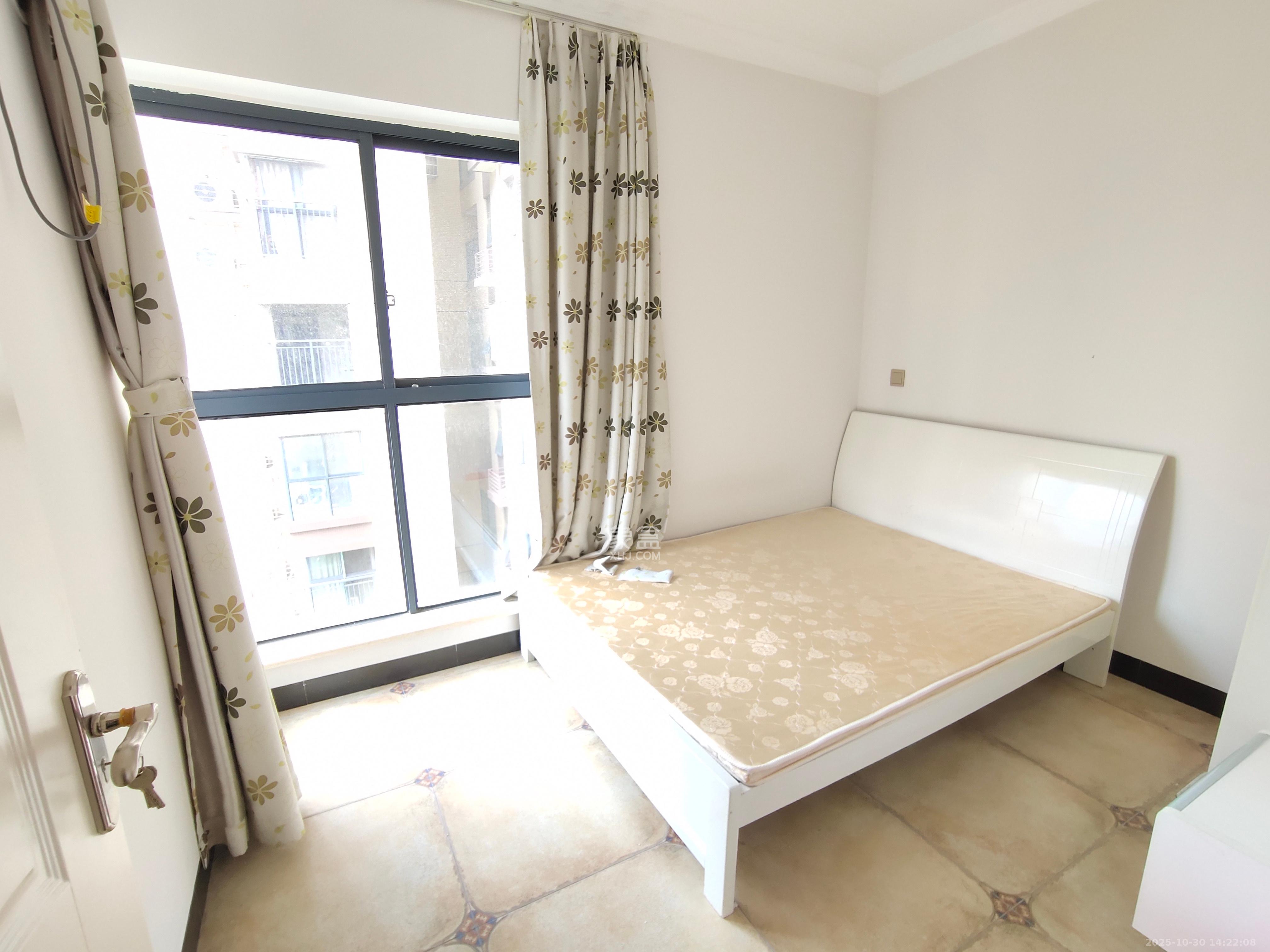 兰亭湾畔  2室1厅1卫    2300.0元/月室内图