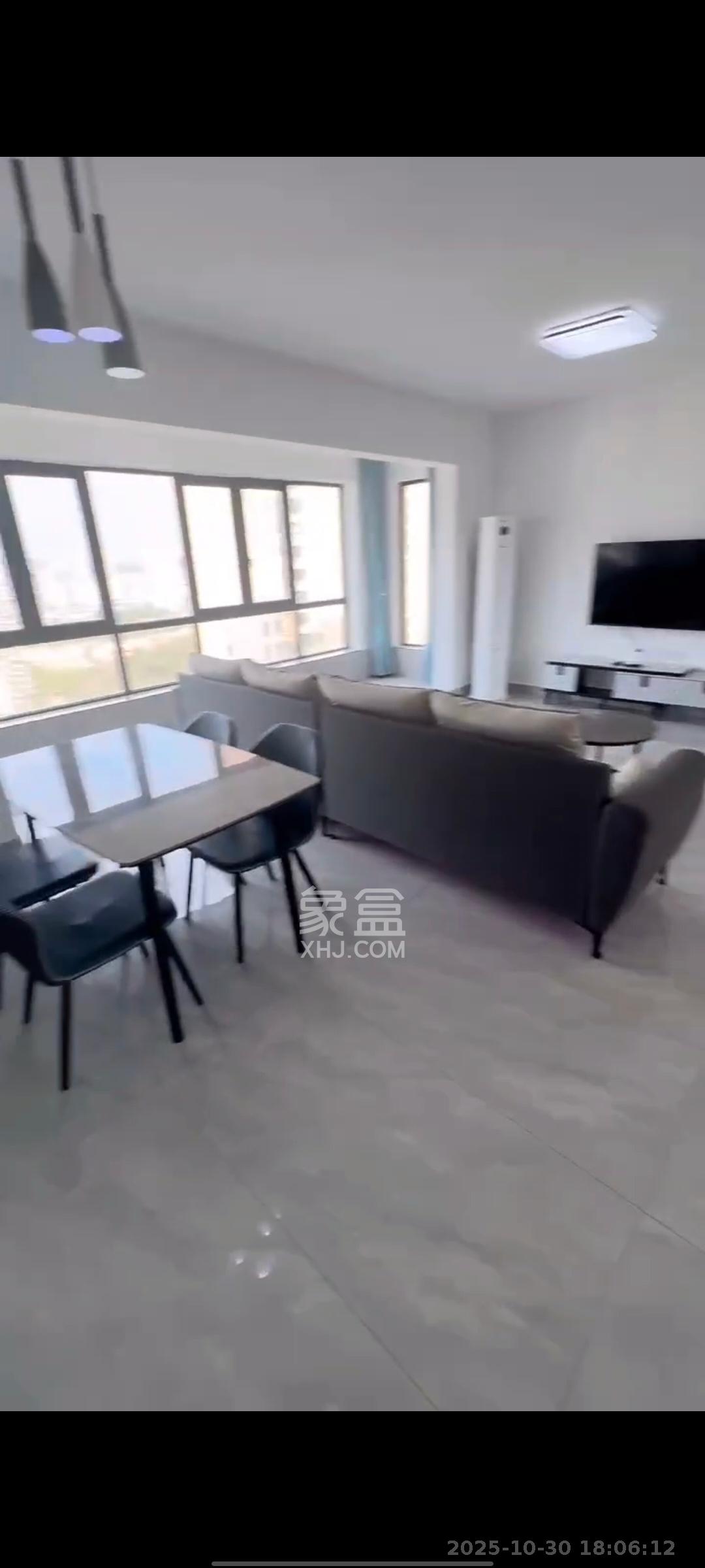 中粮鸿云  3室2厅2卫    1900.0元/月 中粮鸿云  3室2厅2卫    1900.0元/月室内图