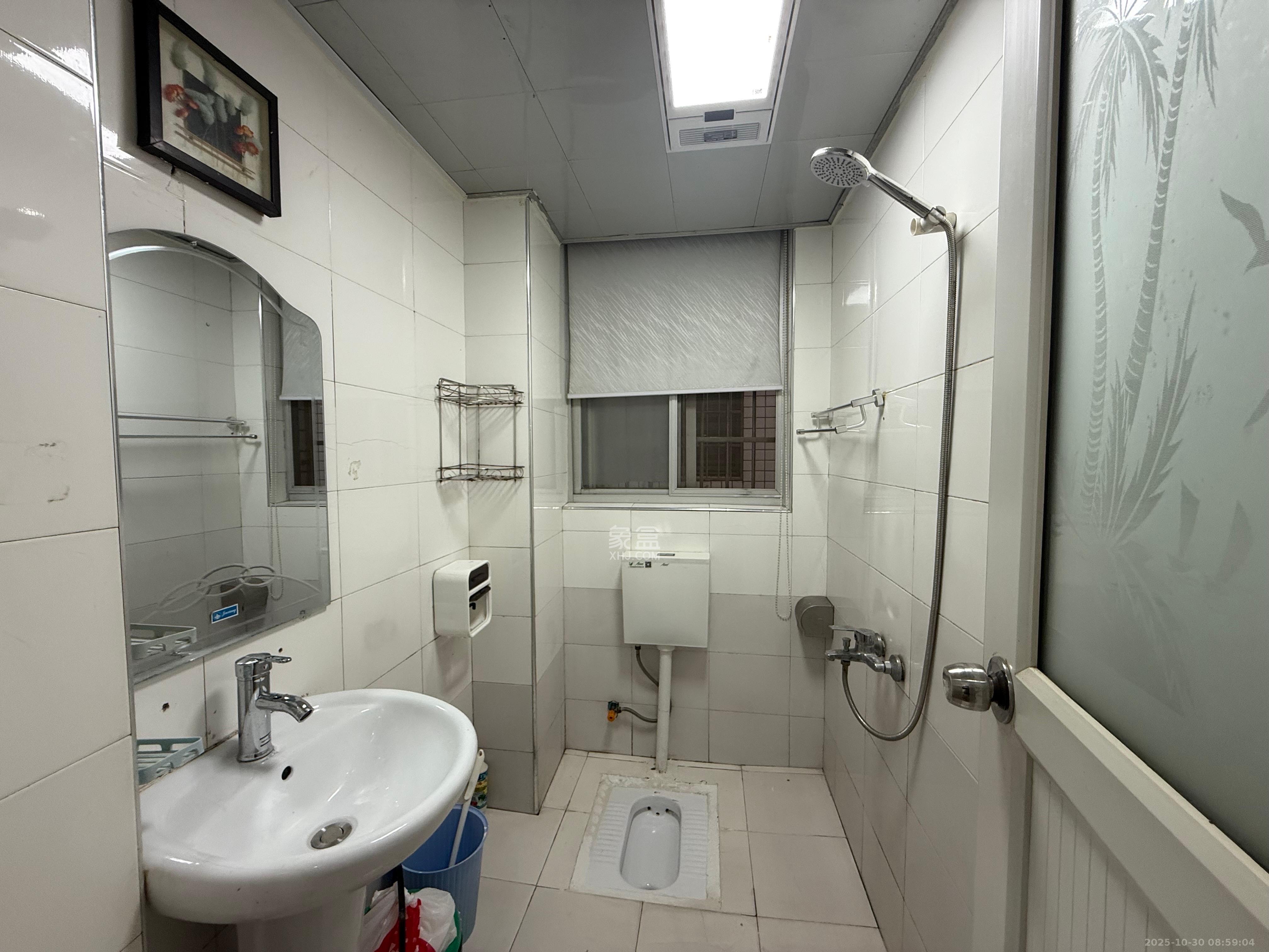 东方新世界 2室1厅1卫 2100.0元/月 东方新世界 2室1厅1卫 2100.0元/月室内图