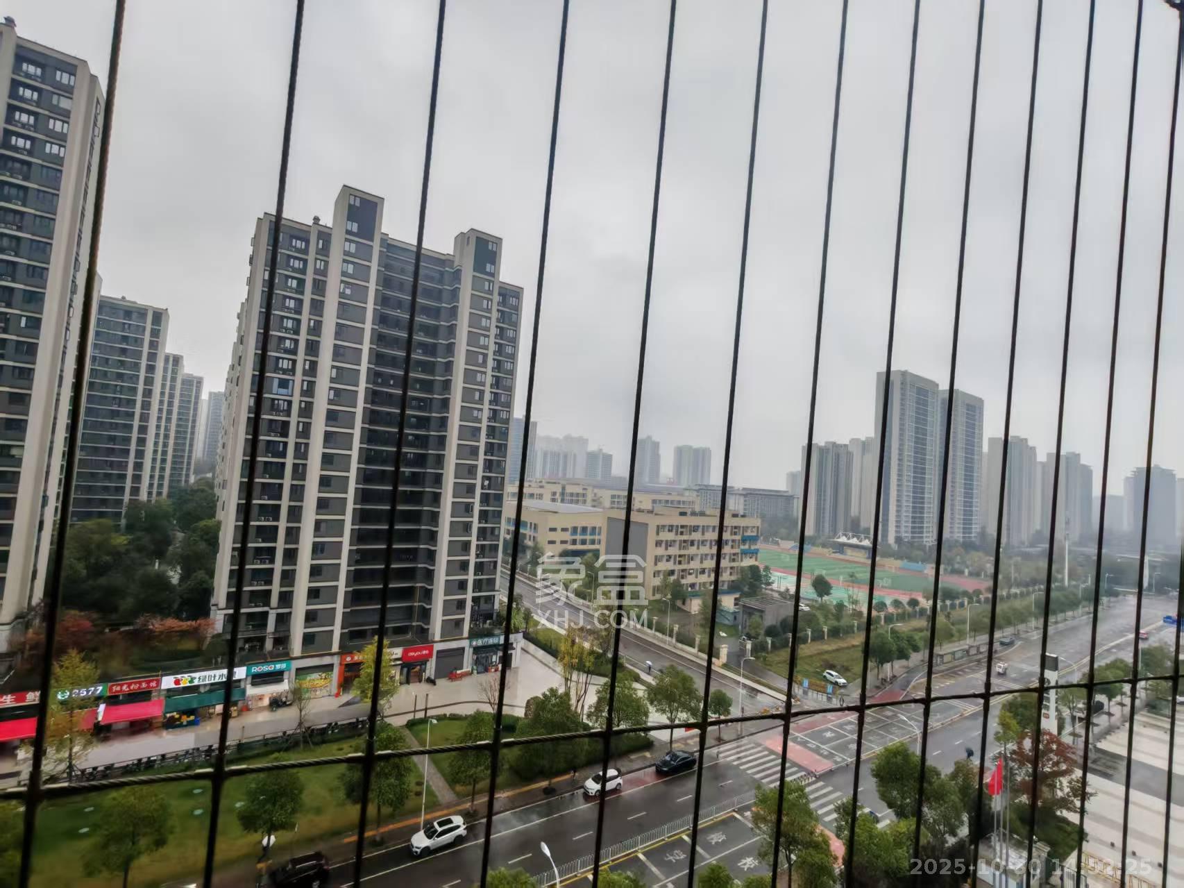 深业鹭栖府  3室2厅2卫    3000.0元/月 深业鹭栖府  3室2厅2卫    3000.0元/月室内图