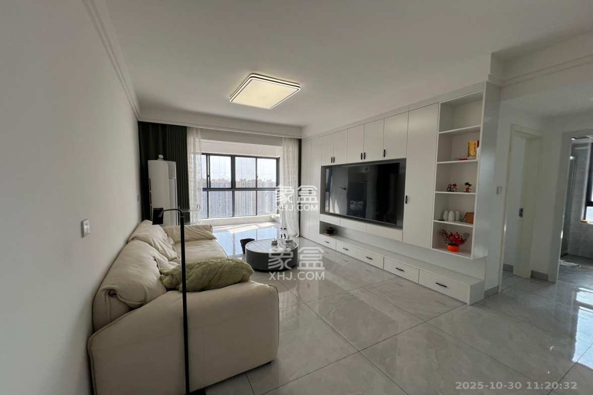 荣悦台 2室1厅1卫 3600.0元/月 荣悦台 2室1厅1卫 3600.0元/月室内图