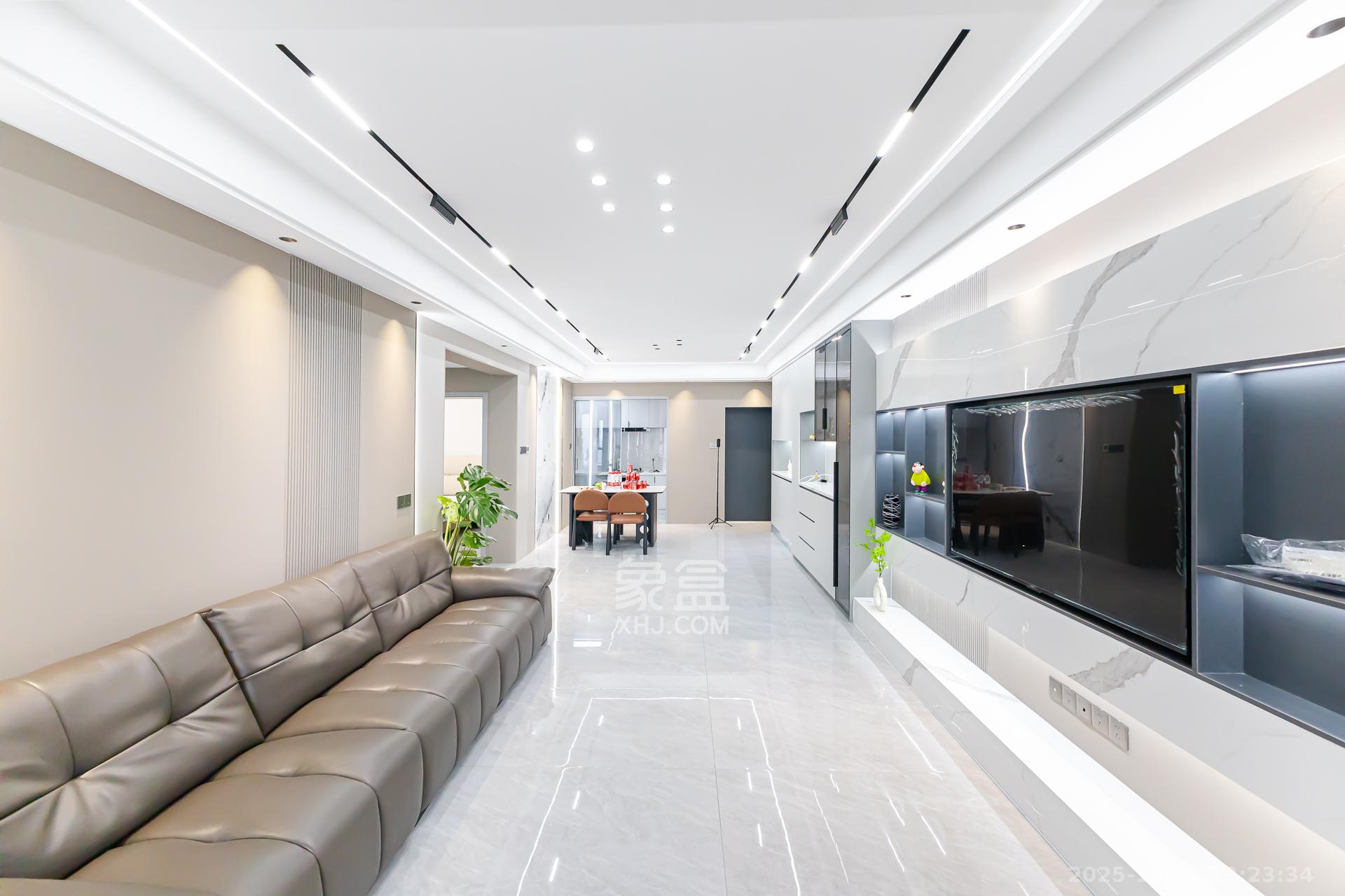 珠江东方明珠（新地东方明珠）三期  3室2厅1卫    72.8万