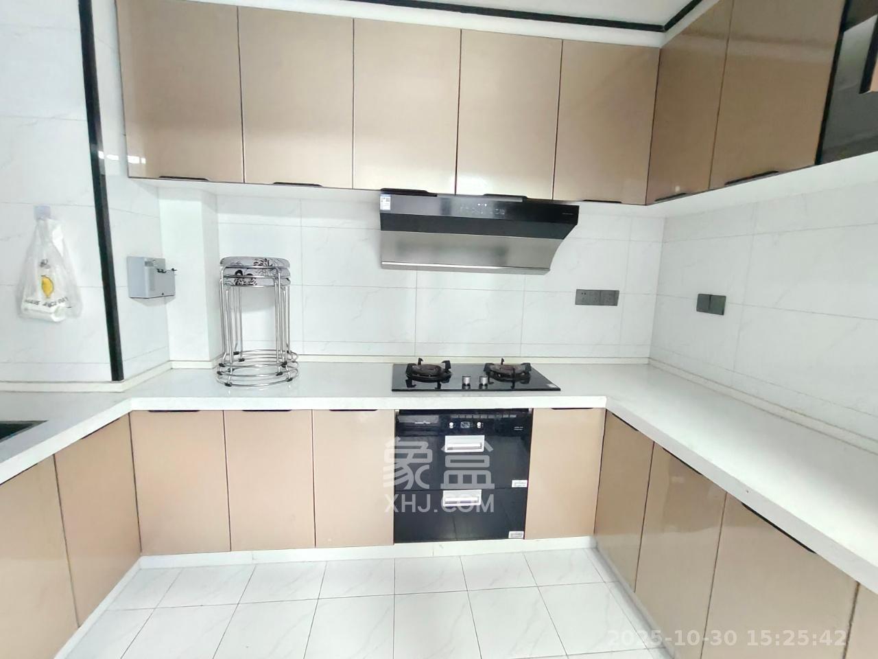 真人桥家园一期  4室2厅2卫    3000.0元/月 真人桥家园一期  4室2厅2卫    3000.0元/月室内图