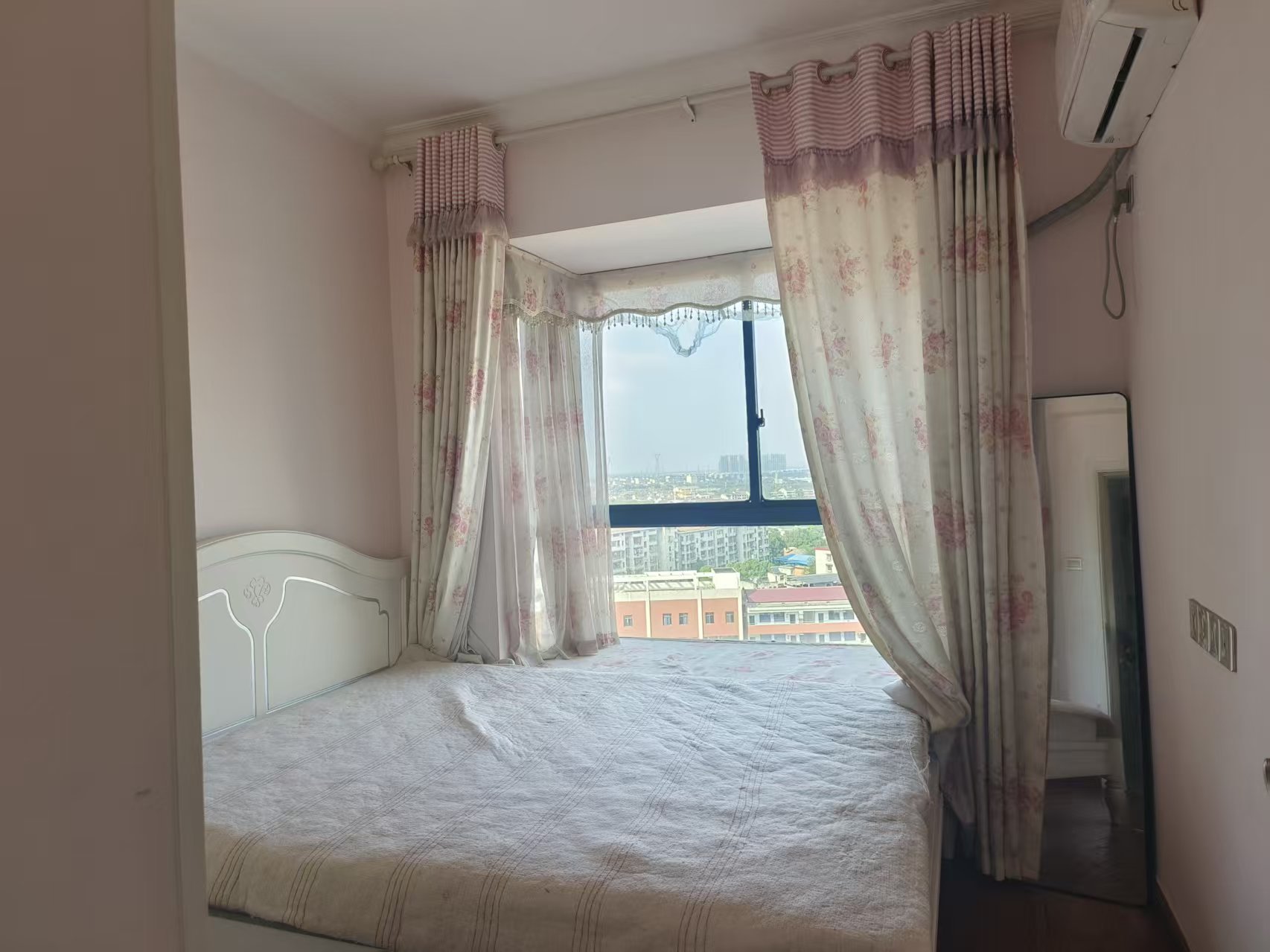 龙洲馨苑  2室2厅1卫    1650.0元/月室内图