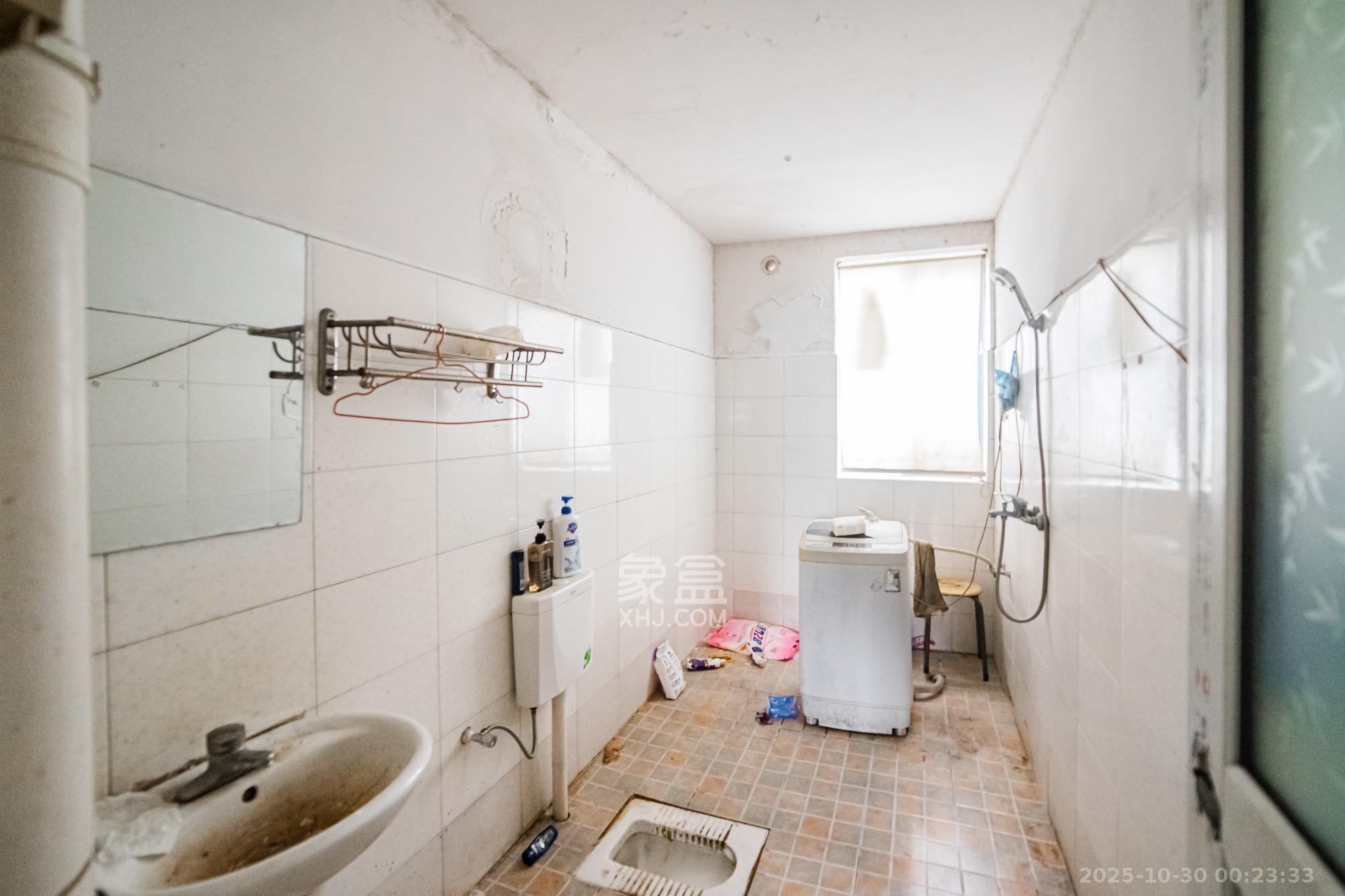 滨江君悦香邸 3室0厅0卫 120.0万 滨江君悦香邸 3室0厅0卫 120.0万卫生间