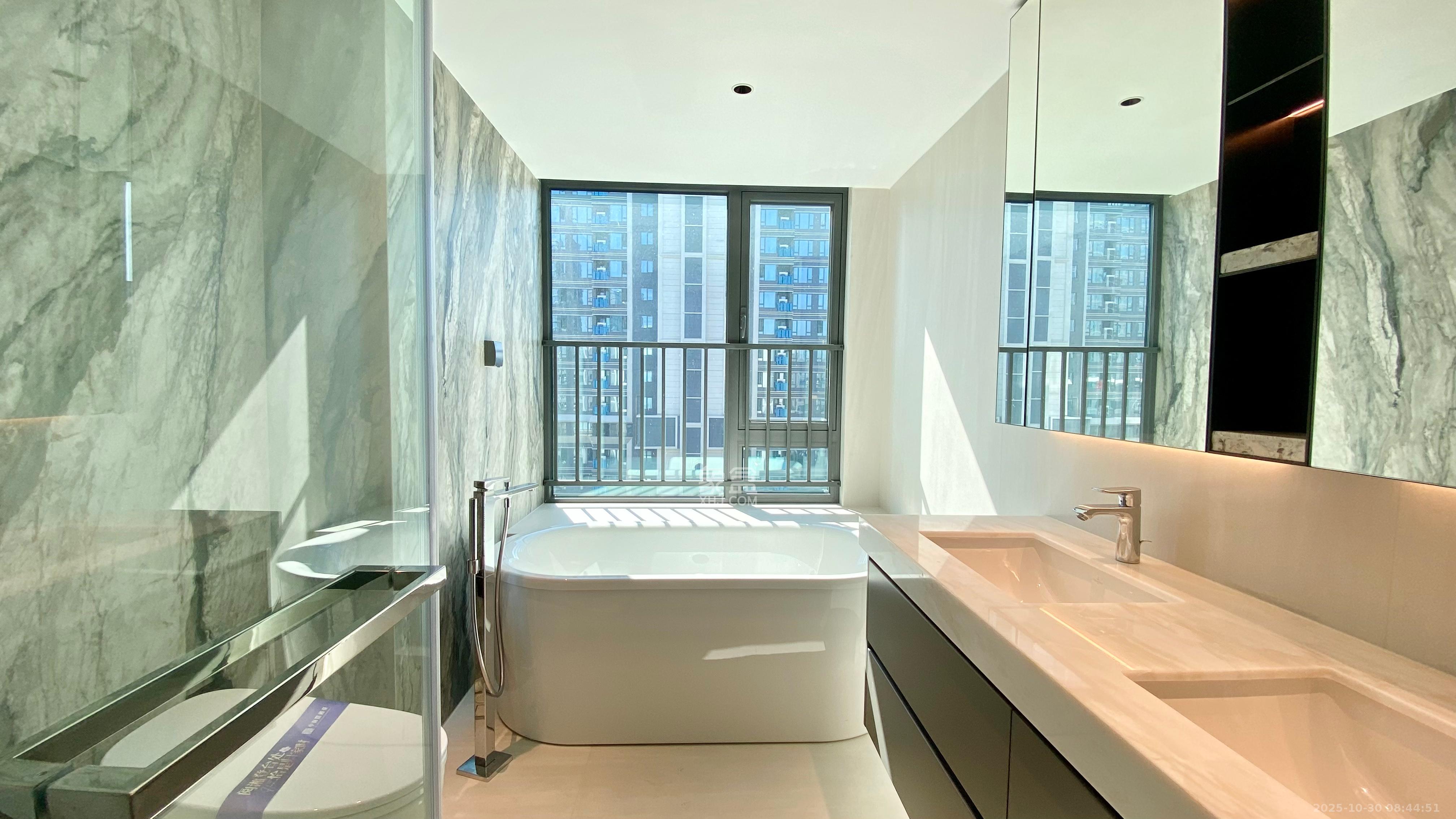 中海阅湘台  4室2厅3卫    11000.0元/月 中海阅湘台  4室2厅3卫    11000.0元/月室内图