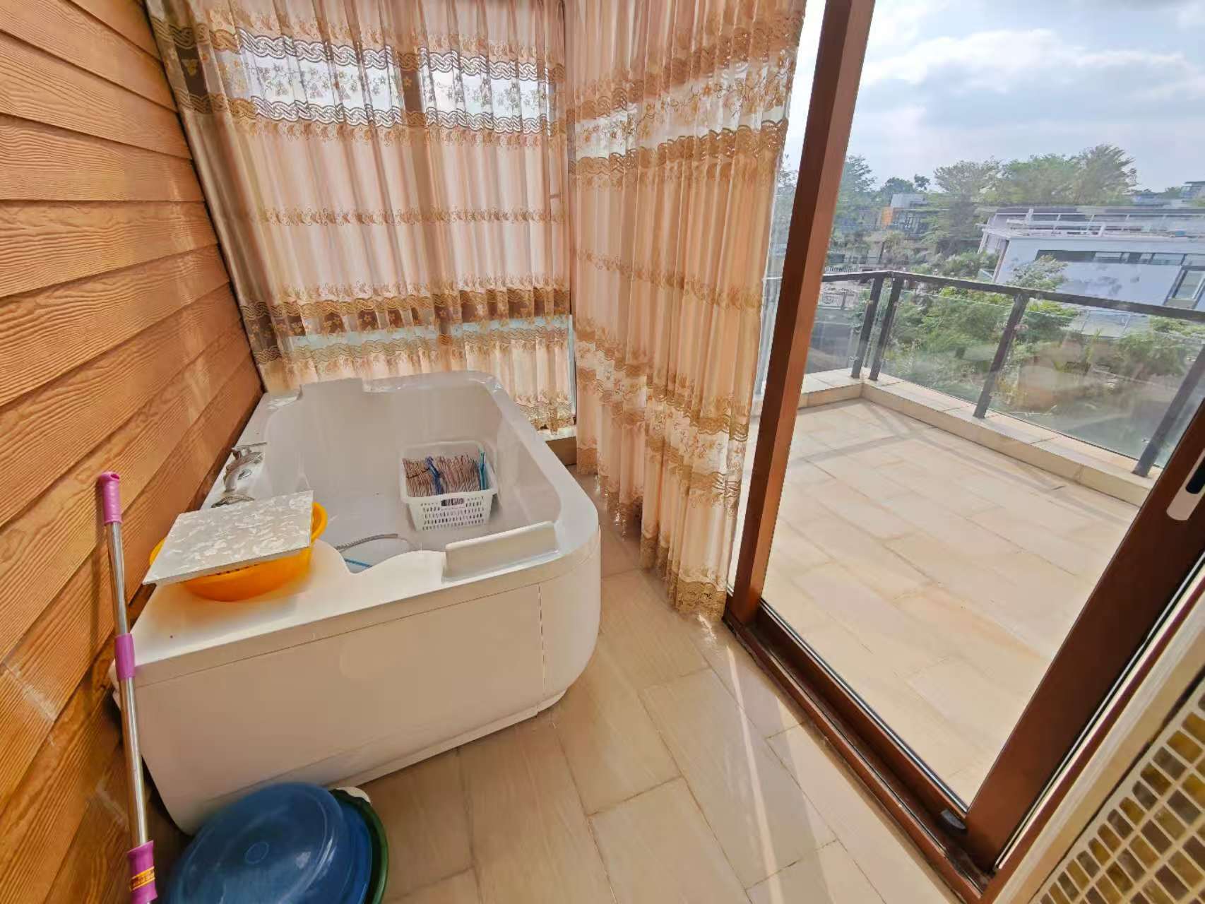 鸿洲江山  7室4厅3卫    18000.0元/月室内图