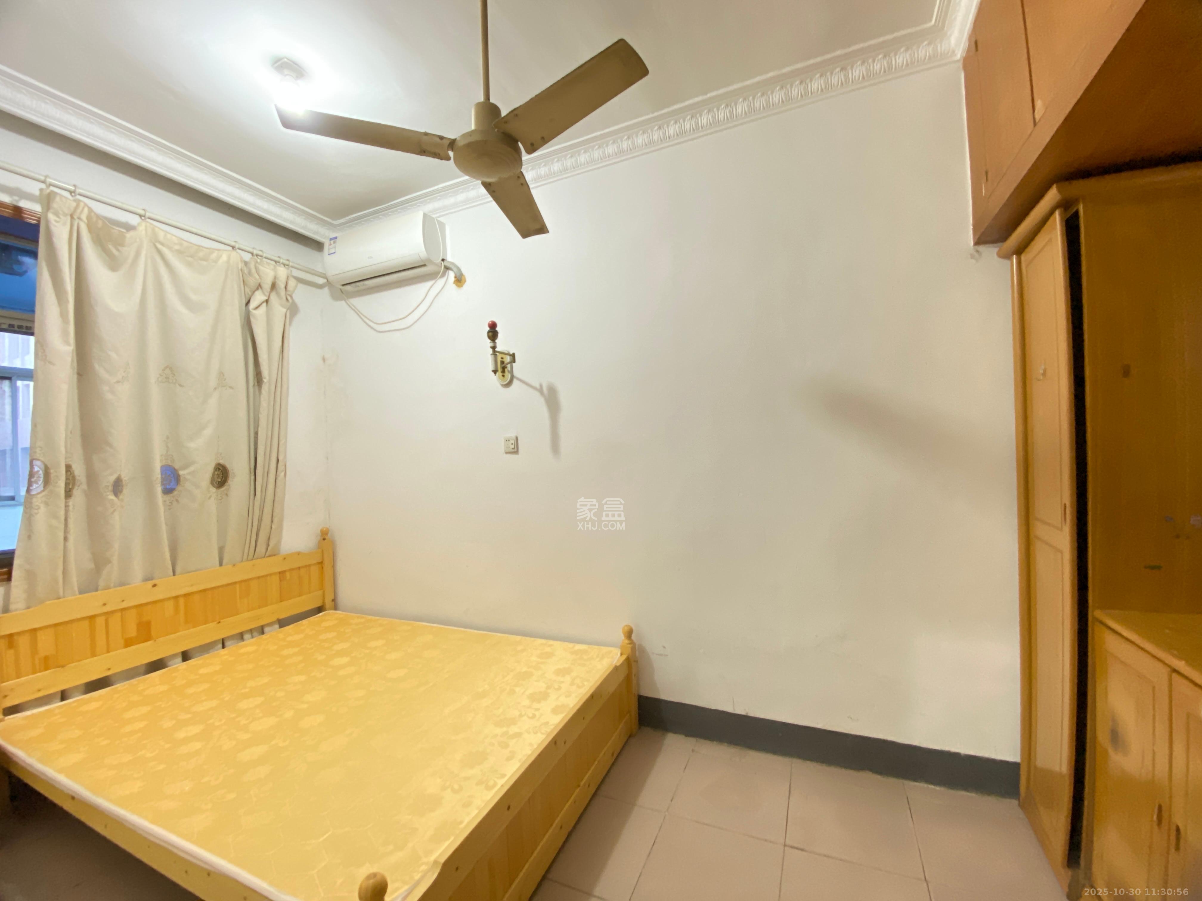 省儿童医院单位宿舍 3室1厅1卫 1800.0元/月 省儿童医院单位宿舍 3室1厅1卫 1800.0元/月室内图