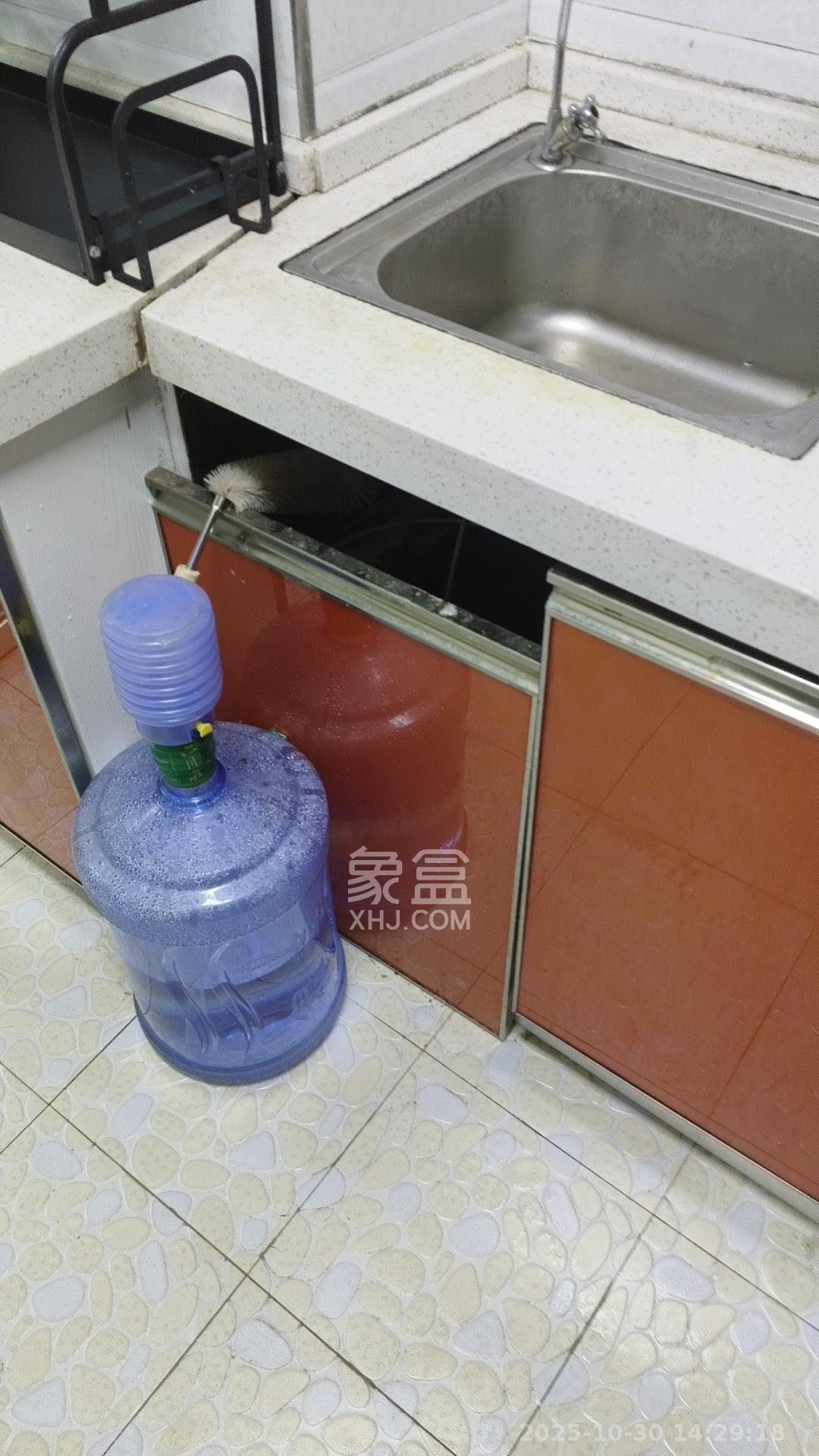 世纪桃花苑  1室1厅1卫    1300.0元/月 世纪桃花苑  1室1厅1卫    1300.0元/月室内图