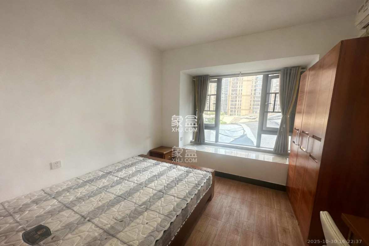 保利天禧D区  3室2厅2卫    3500.0元/月 保利天禧D区  3室2厅2卫    3500.0元/月室内图