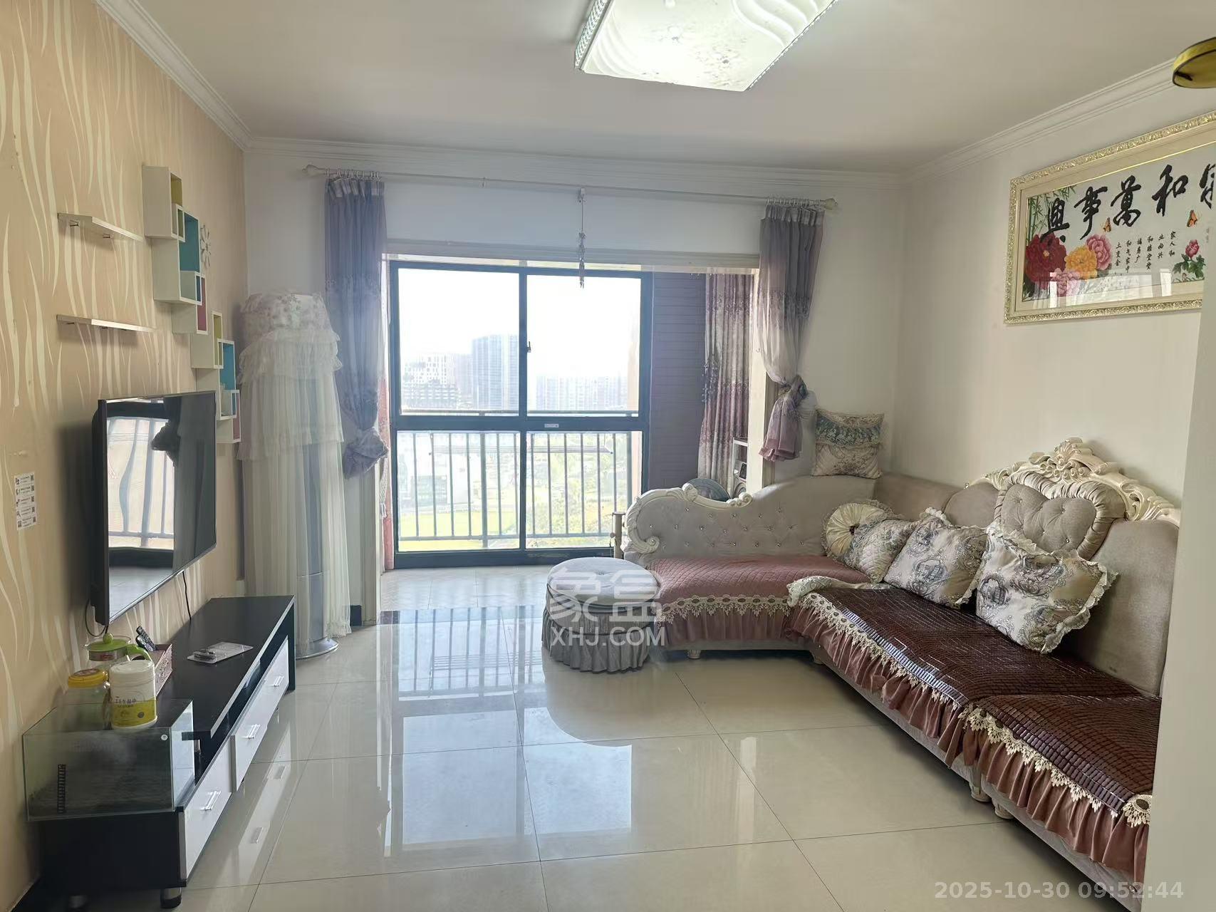 嘉华城（一期）  2室2厅1卫    2400.0元/月