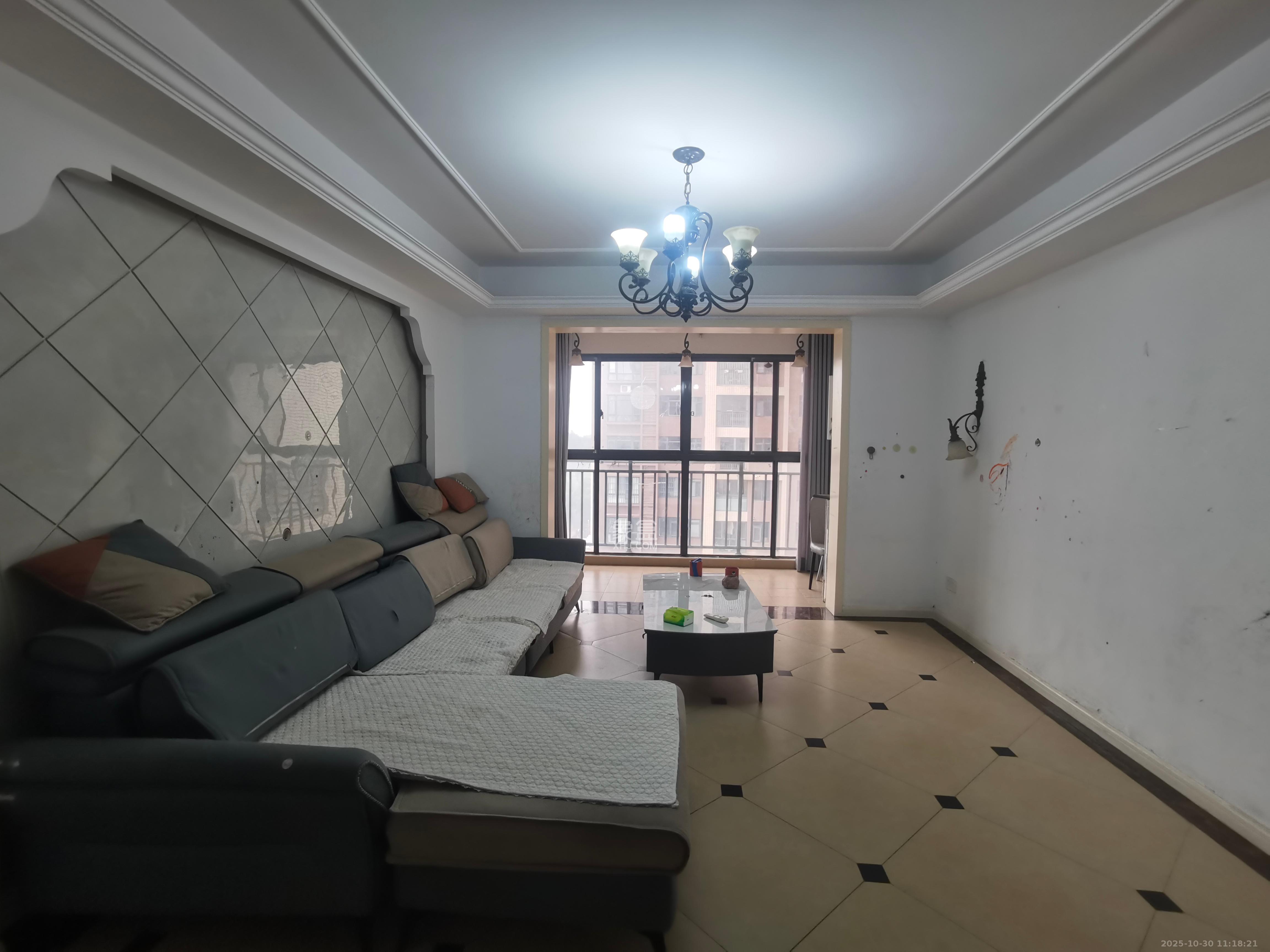 美利新世界  1室2厅2卫    2300.0元/月 美利新世界  1室2厅2卫    2300.0元/月室内图