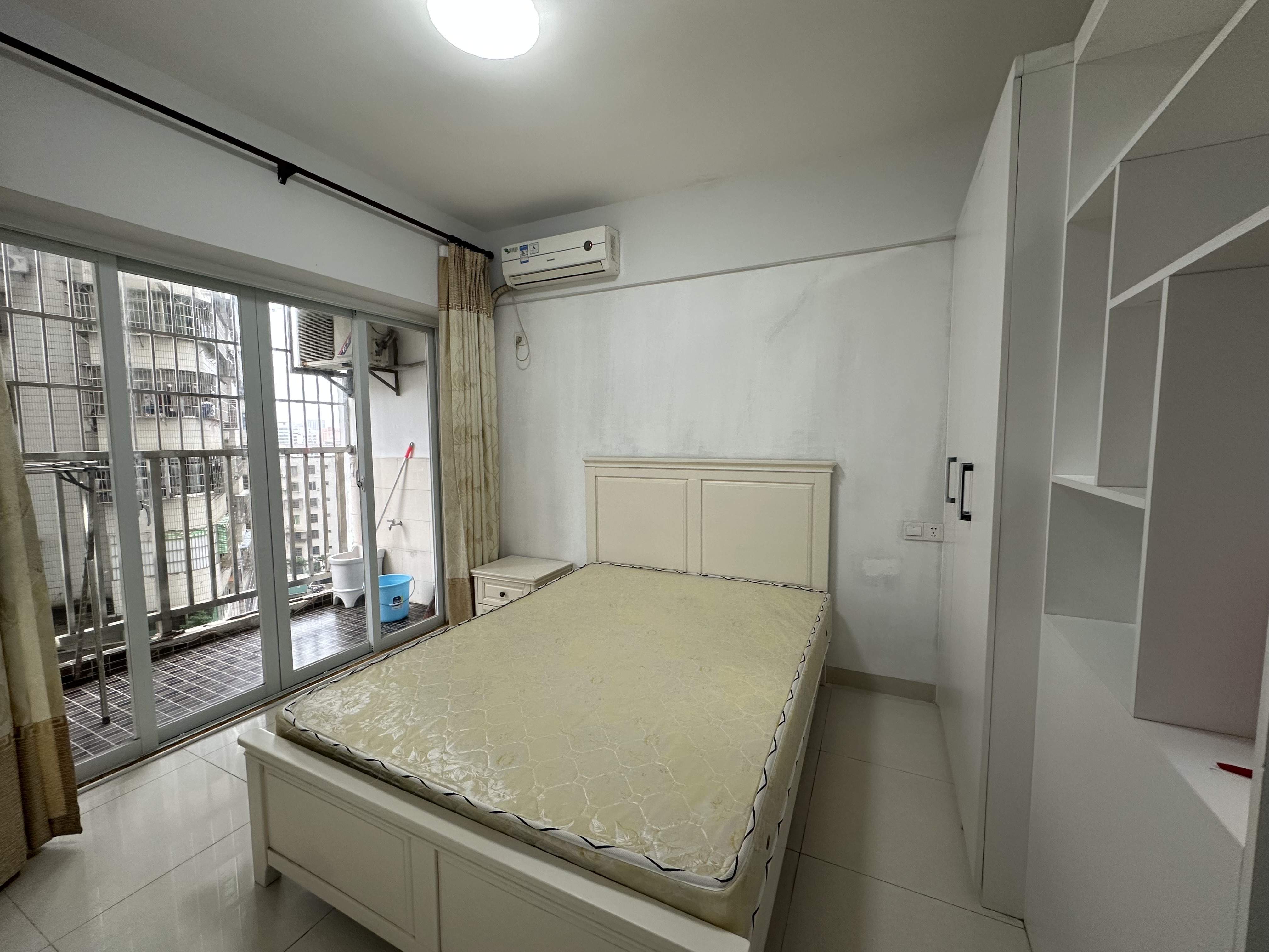 第五大道 1室1厅1卫 1800.0元/月 第五大道 1室1厅1卫 1800.0元/月室内图