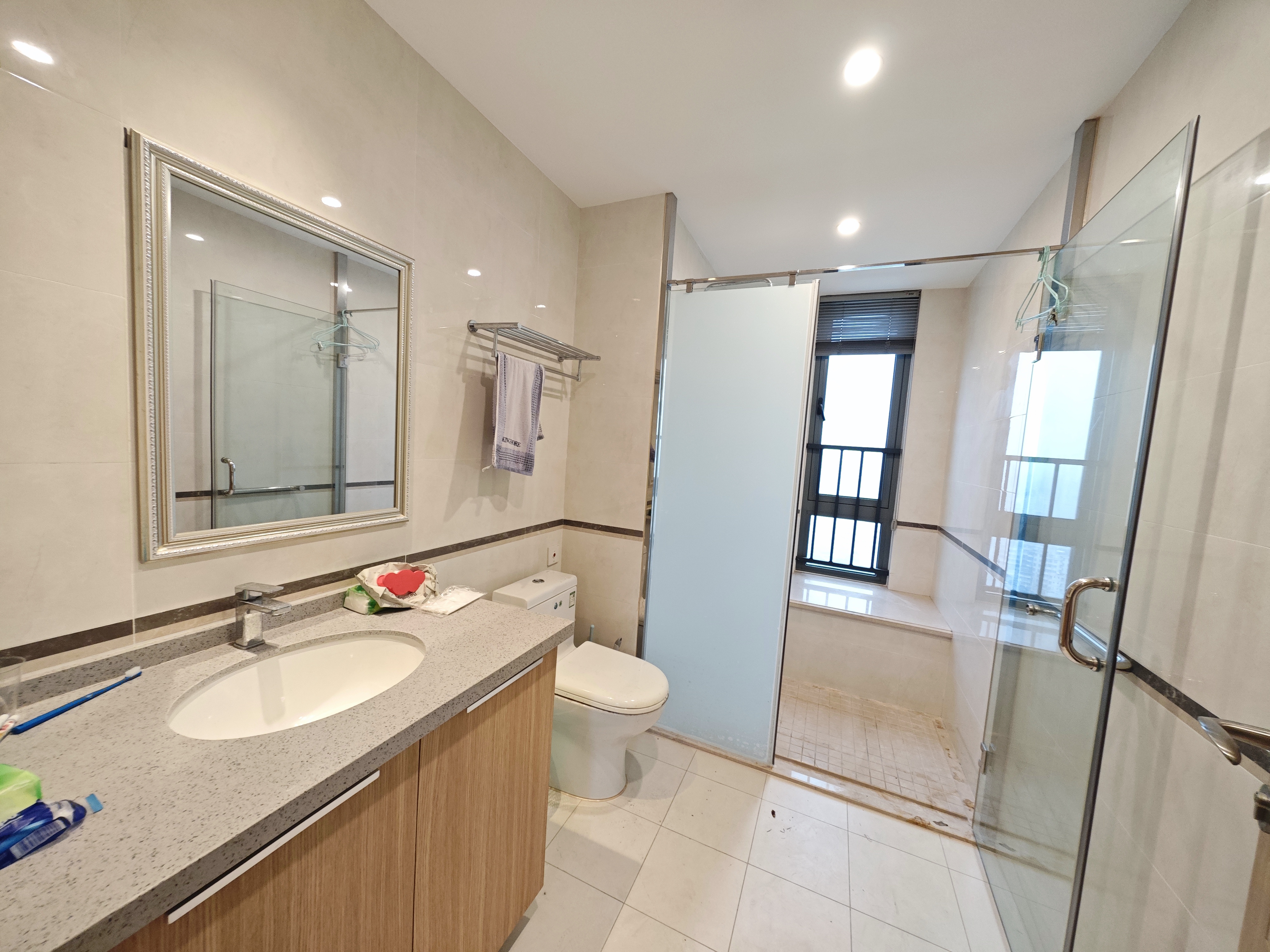 龙兴公馆  3室2厅2卫    7000.0元/月室内图