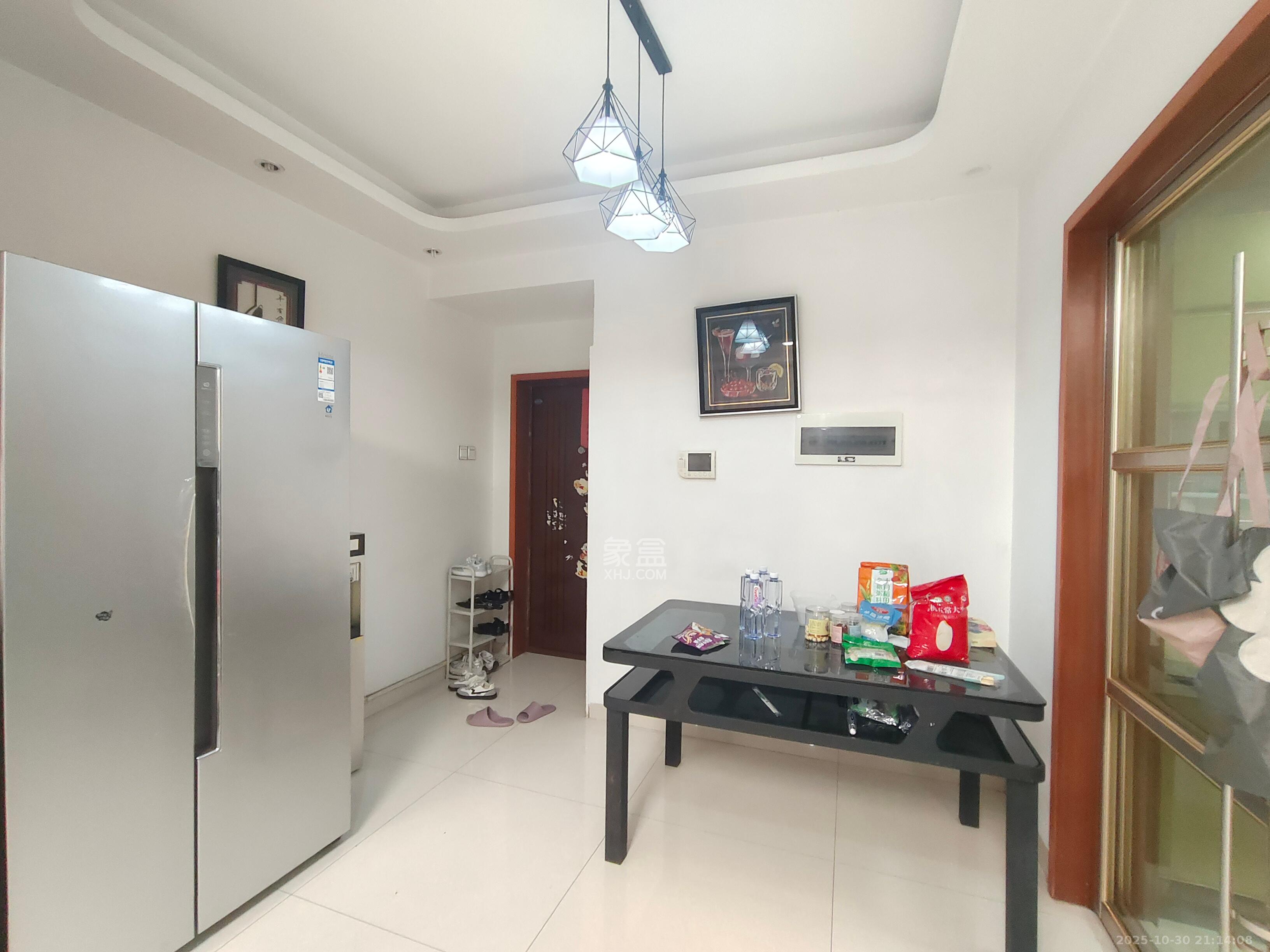 融圣国际  2室1厅1卫    2400.0元/月室内图