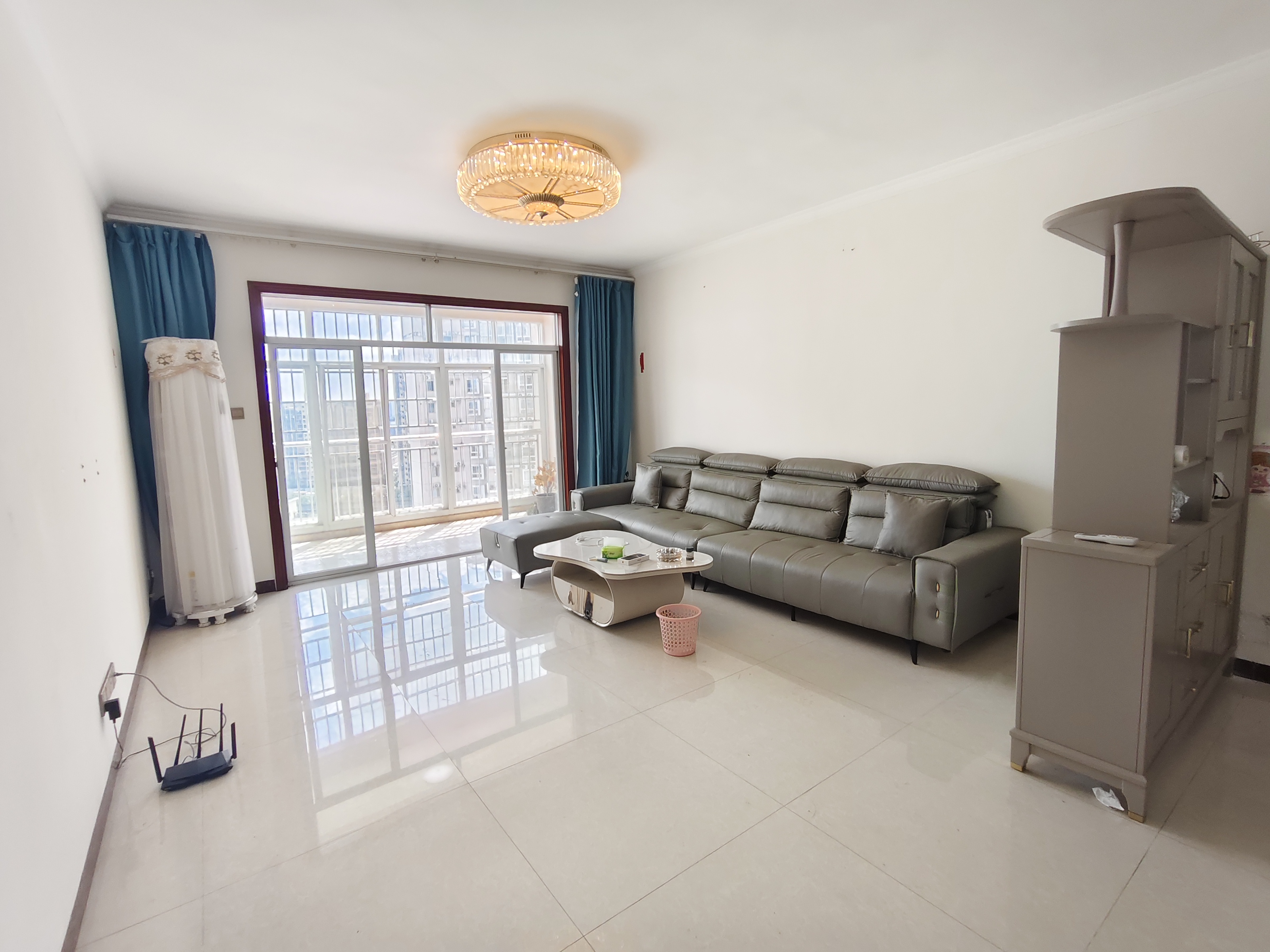 绿谷康都  3室2厅2卫    2800.0元/月