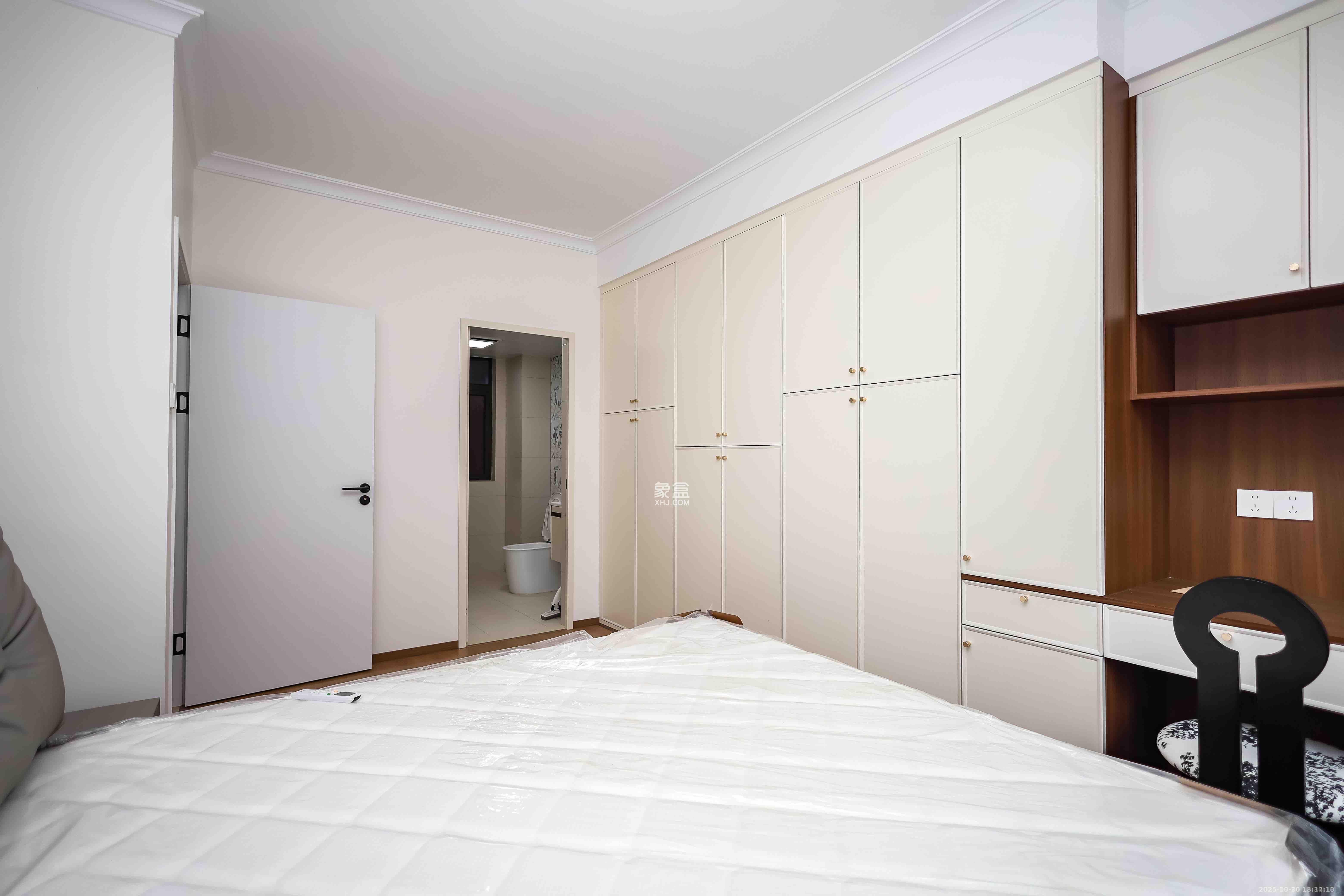 奥克斯缔壹城  3室2厅2卫    2500.0元/月 奥克斯缔壹城  3室2厅2卫    2500.0元/月室内图