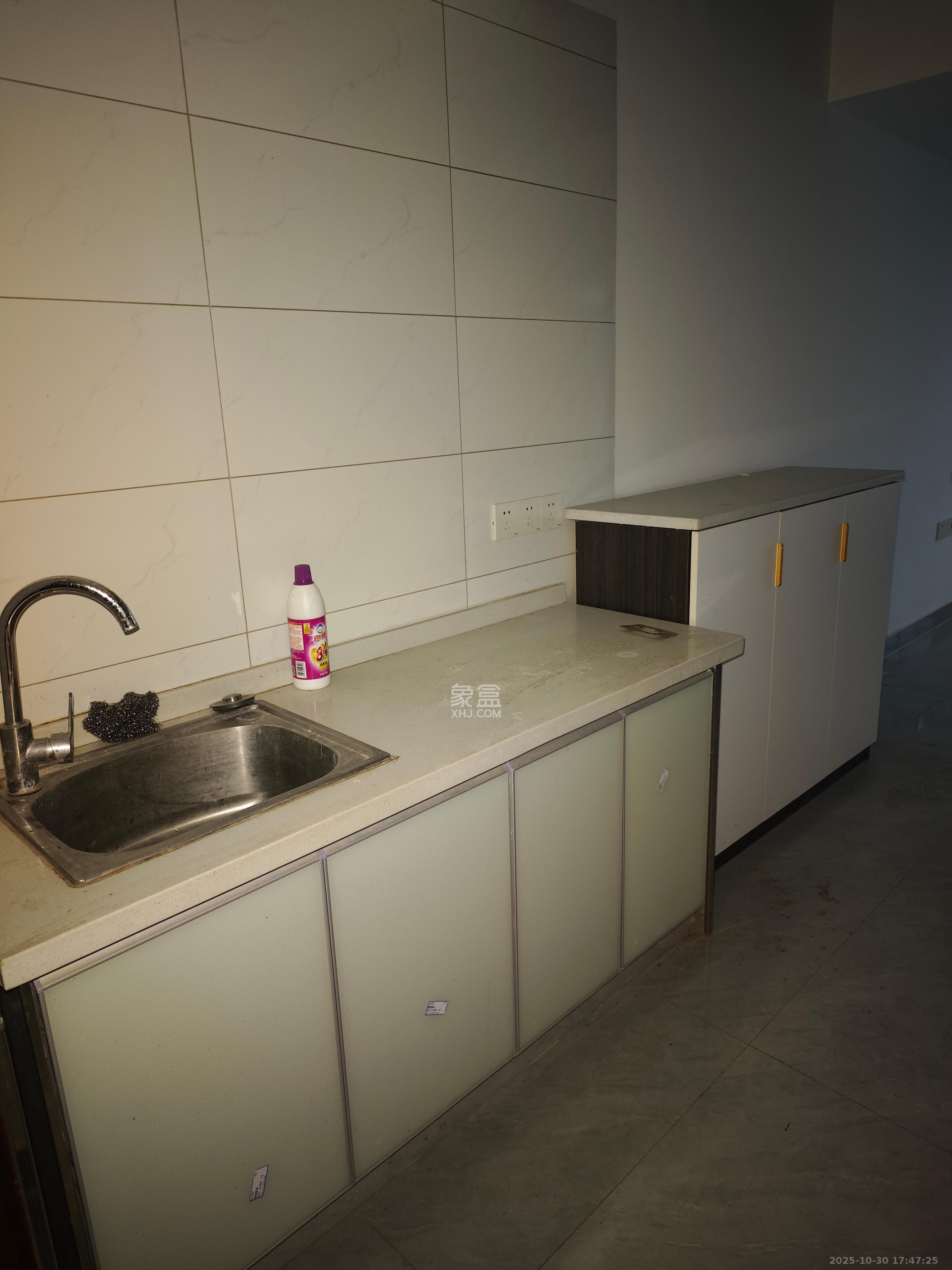 梅溪湖金茂湾 2室1厅1卫 1500.0元/月 梅溪湖金茂湾 2室1厅1卫 1500.0元/月室内图