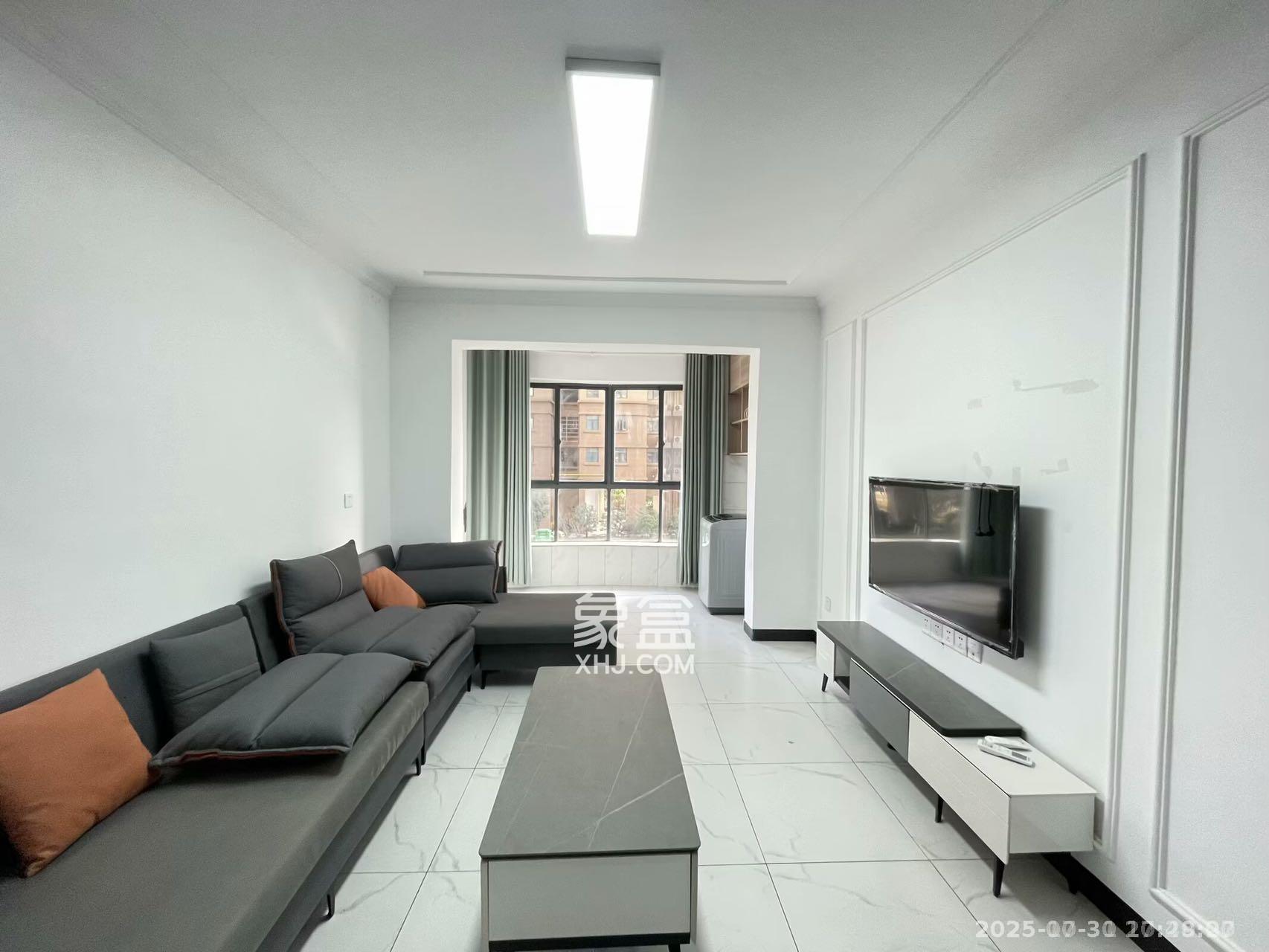 嘉雨兴园  2室1厅1卫    2200.0元/月 嘉雨兴园  2室1厅1卫    2200.0元/月室内图