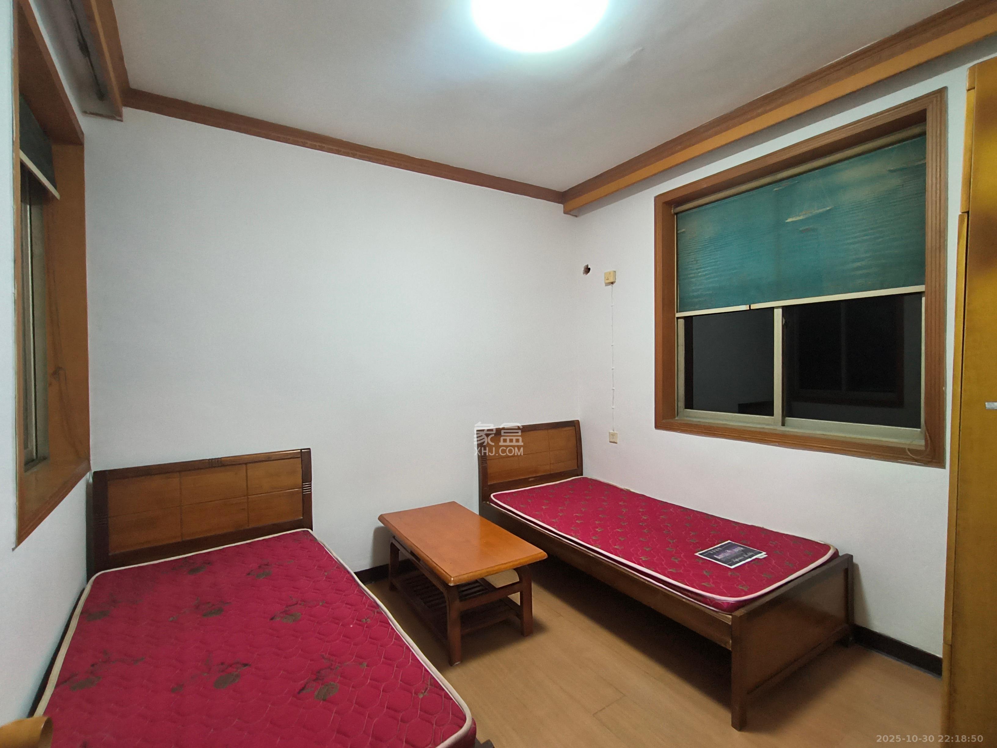 建湘新村  1室1厅1卫    1000.0元/月 建湘新村  1室1厅1卫    1000.0元/月室内图