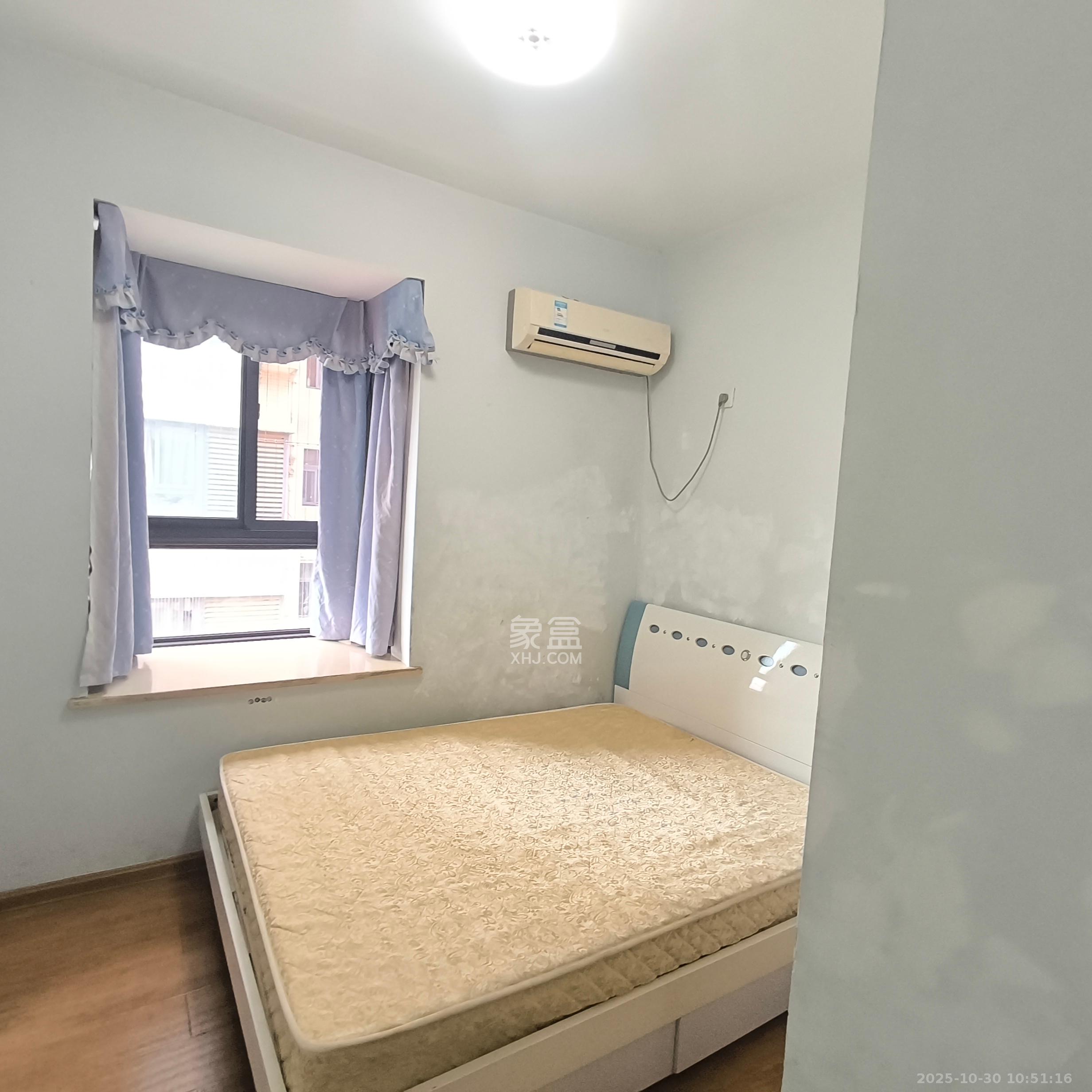 高鑫麓城  2室1厅1卫    2400.0元/月室内图