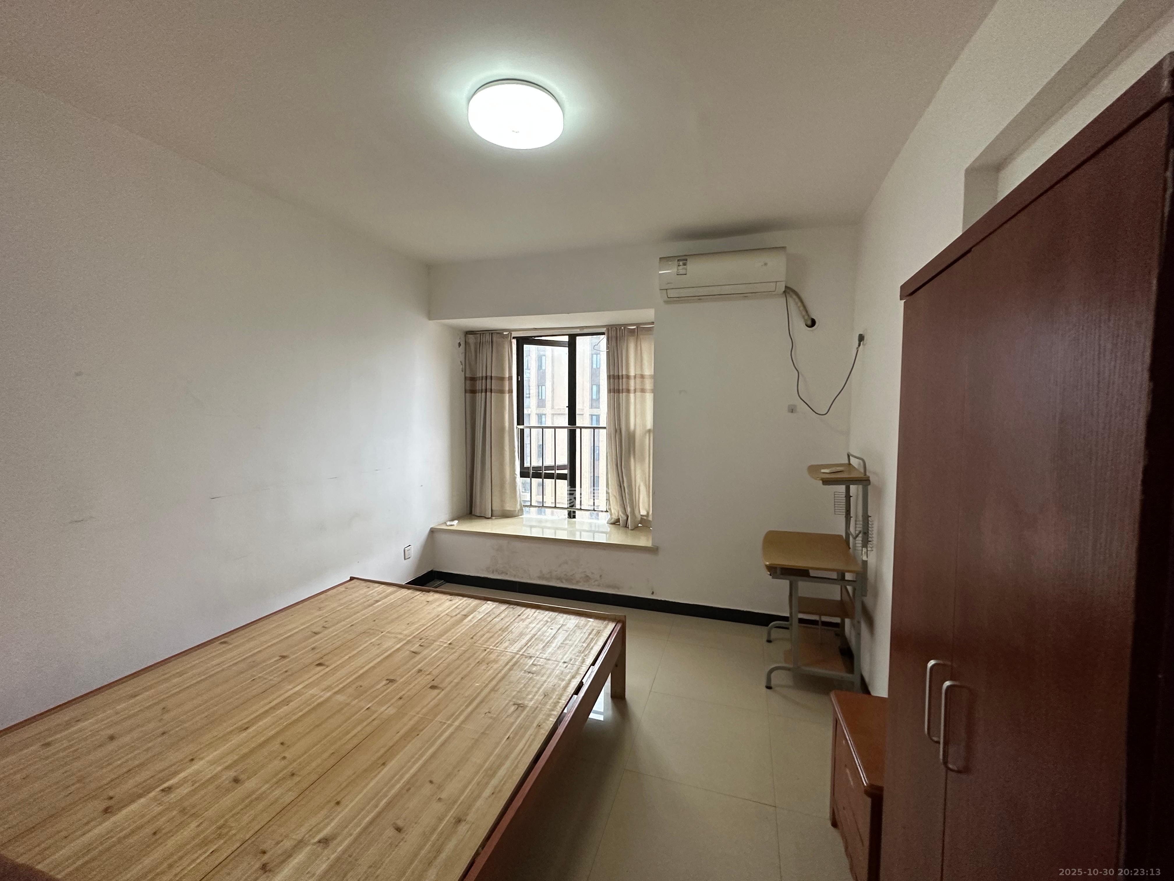 南城印象  3室1厅1卫    2000.0元/月室内图