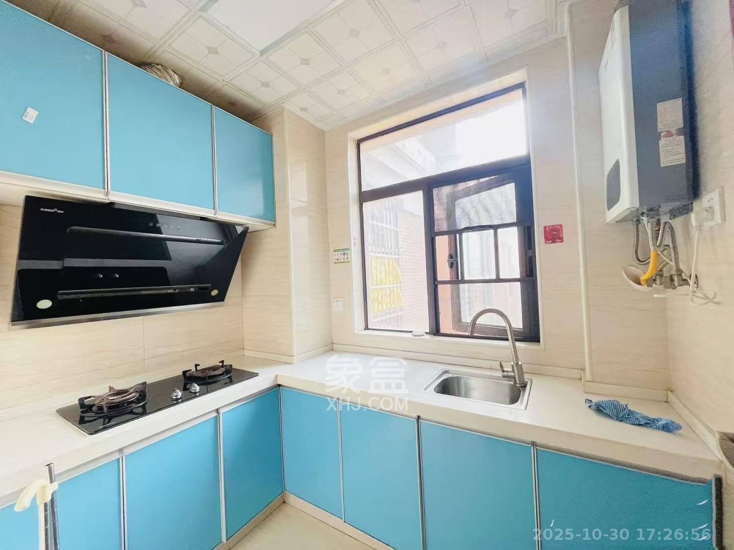 水岸世景  3室1厅1卫    1900.0元/月室内图