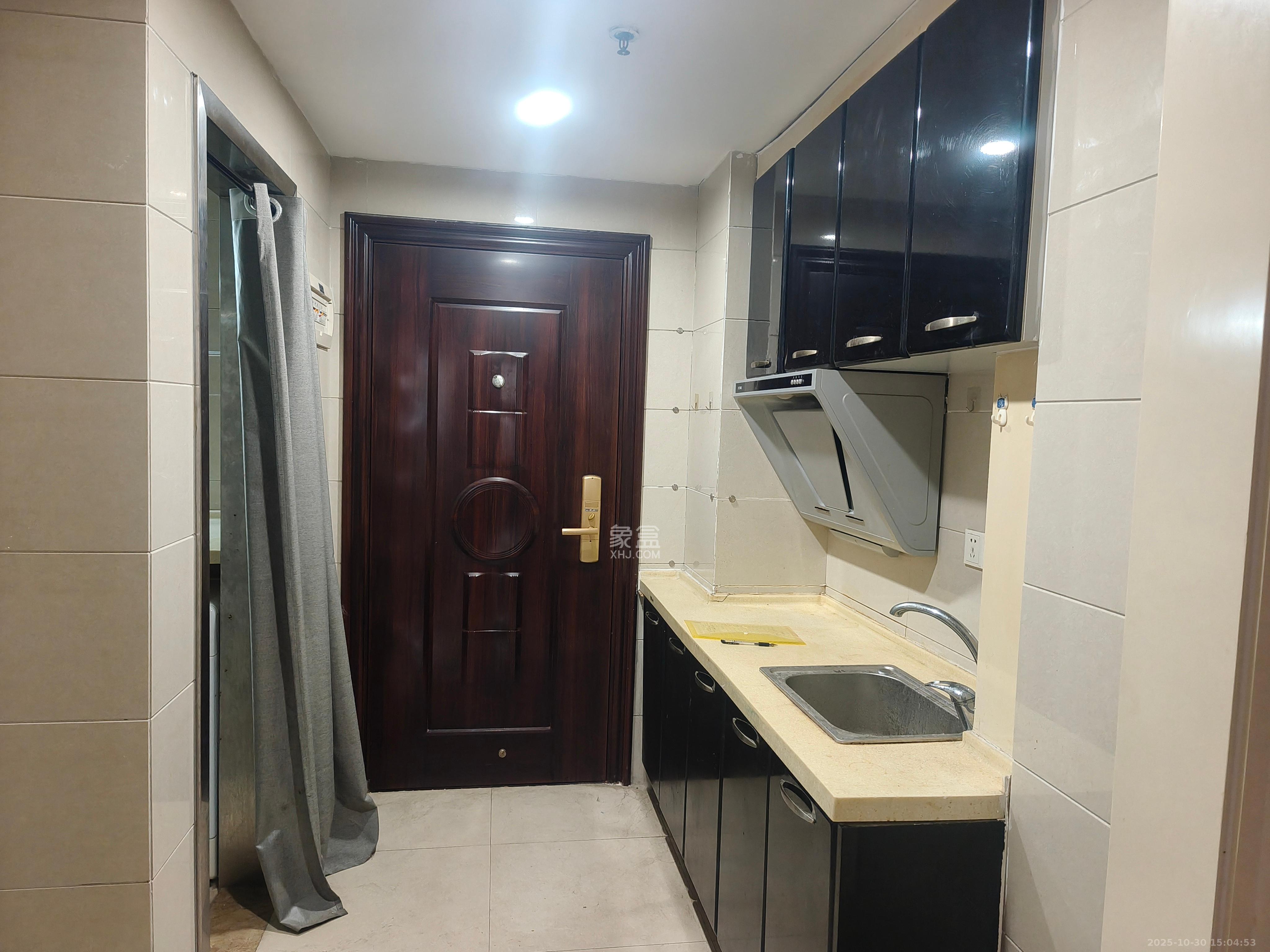 湘腾城市广场 1室1厅1卫 1200.0元/月 湘腾城市广场 1室1厅1卫 1200.0元/月室内图