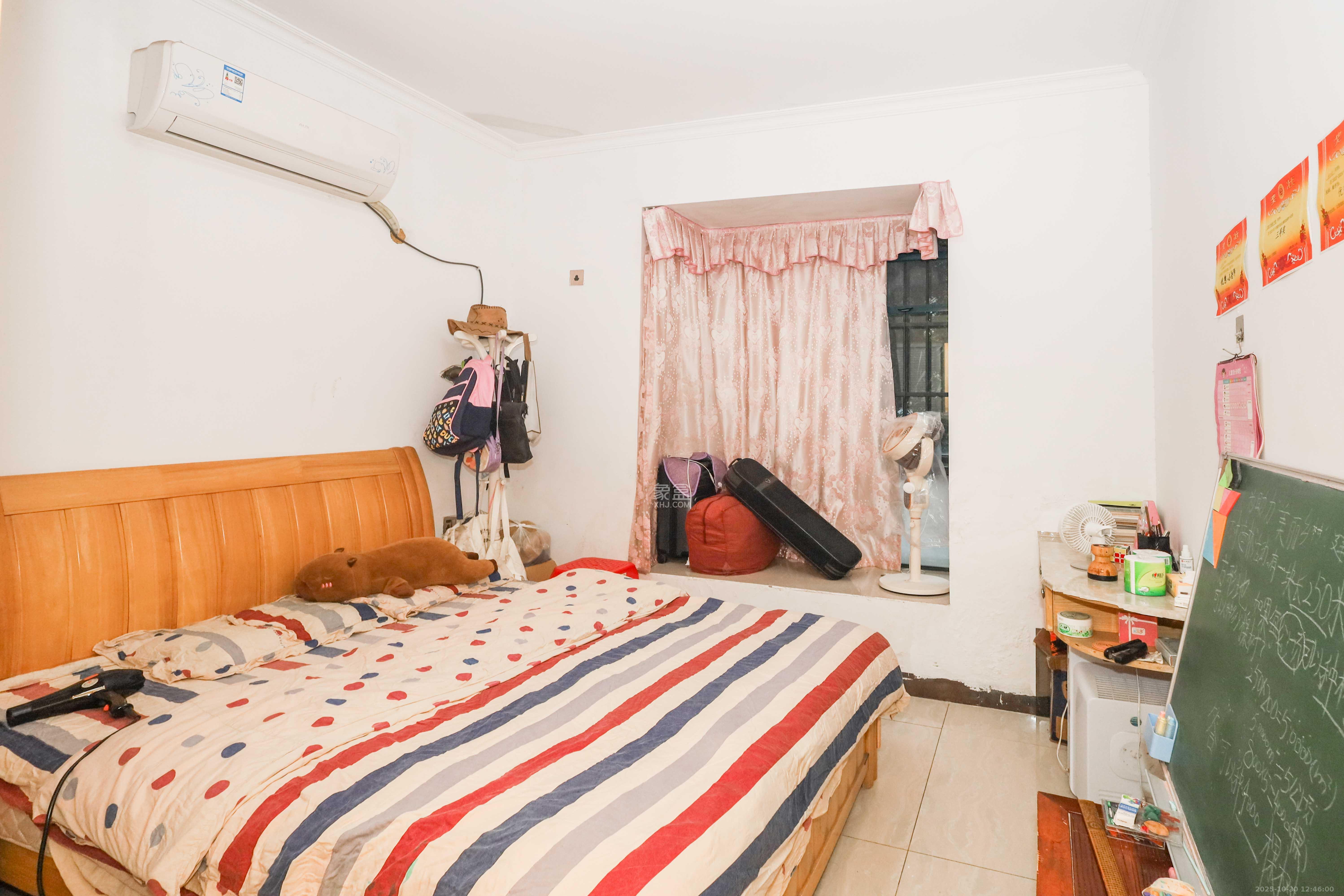 麓谷公馆(涉外国际公馆)  3室2厅2卫    98.0万 麓谷公馆(涉外国际公馆)  3室2厅2卫    98.0万卧室