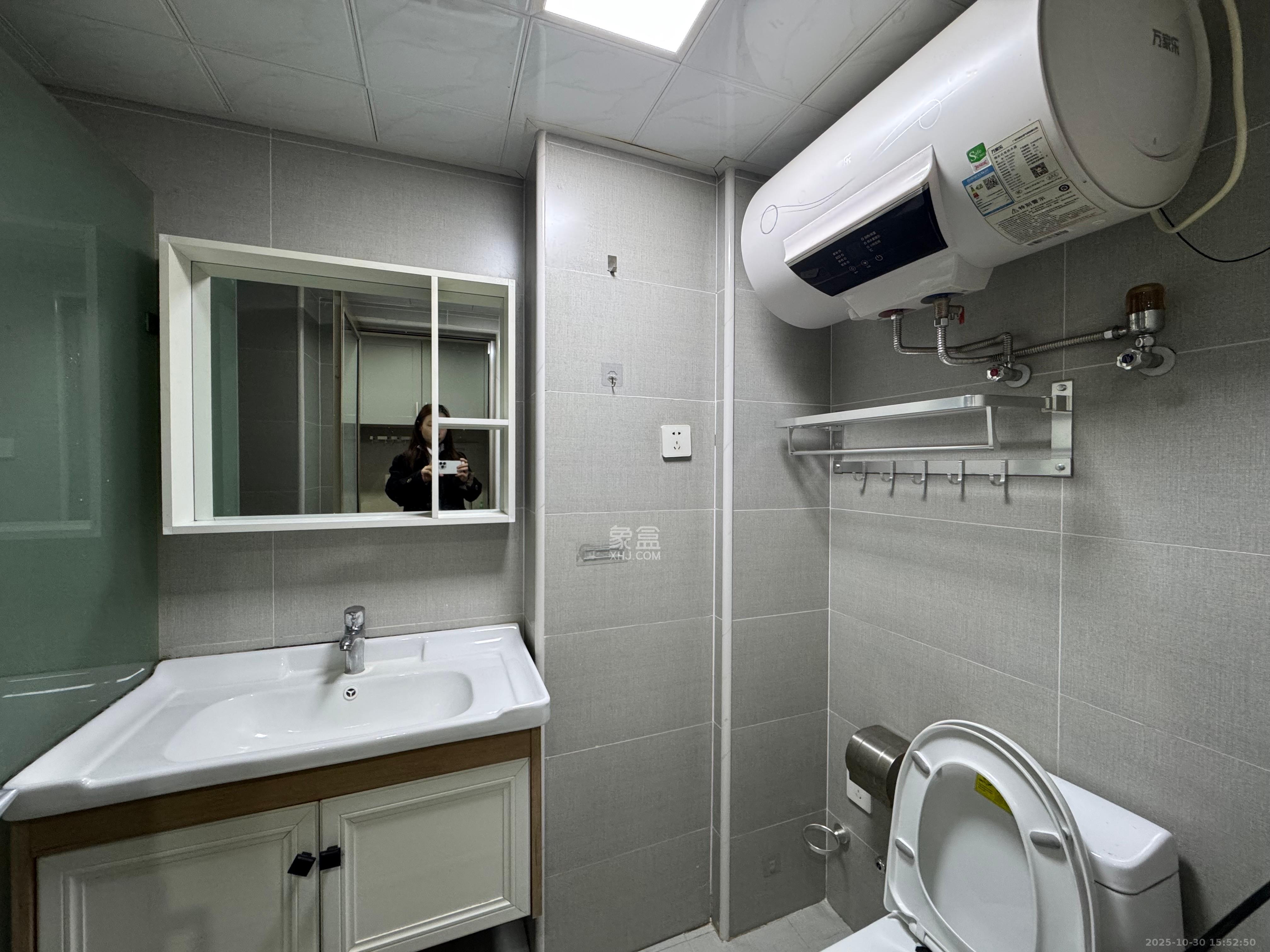 东盈商业广场（华泉城市广场）  1室1厅1卫    2000.0元/月室内图