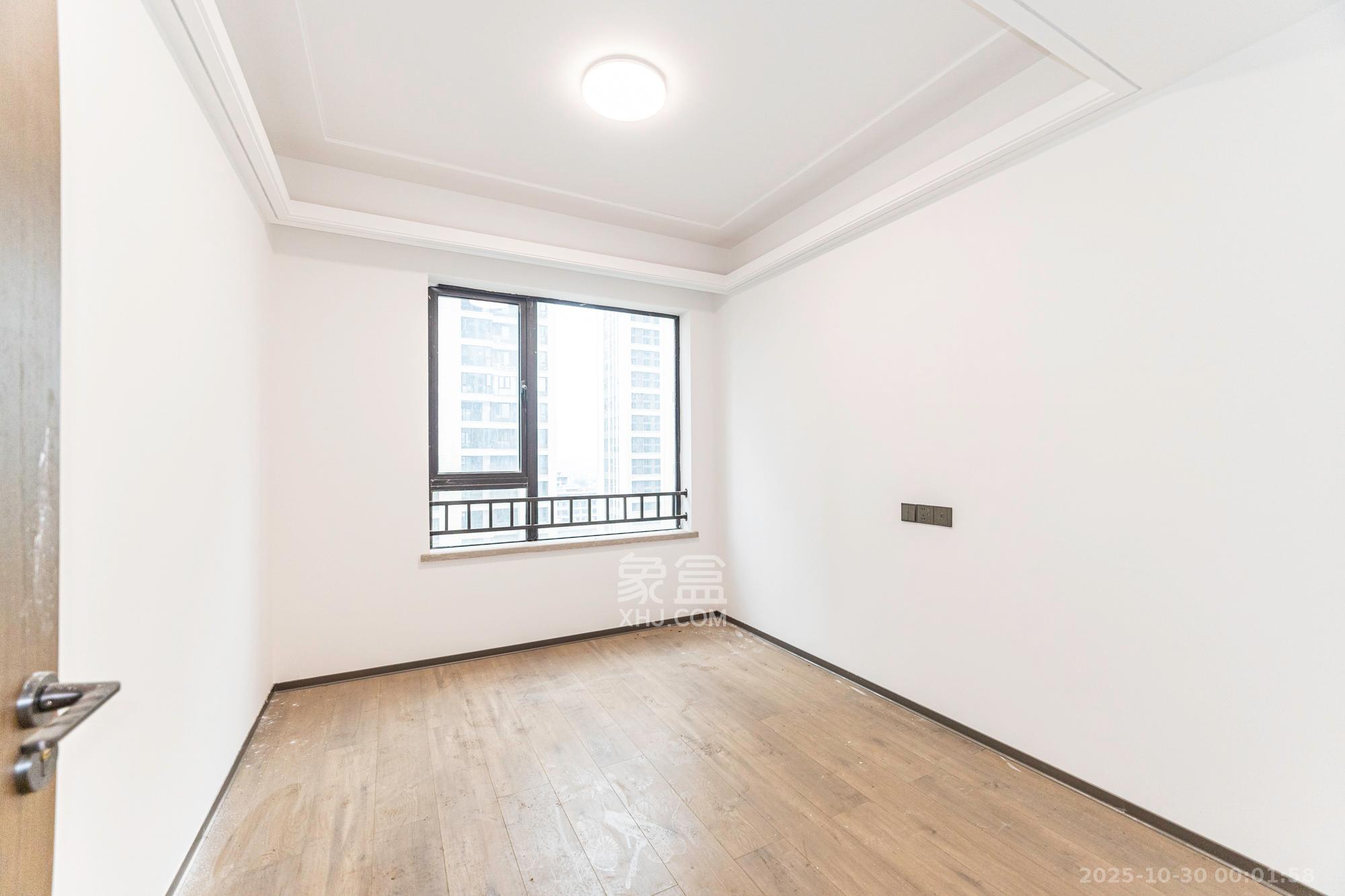 荣盛锦绣学府 4室2厅2卫 103.8万 荣盛锦绣学府 4室2厅2卫 103.8万卧室