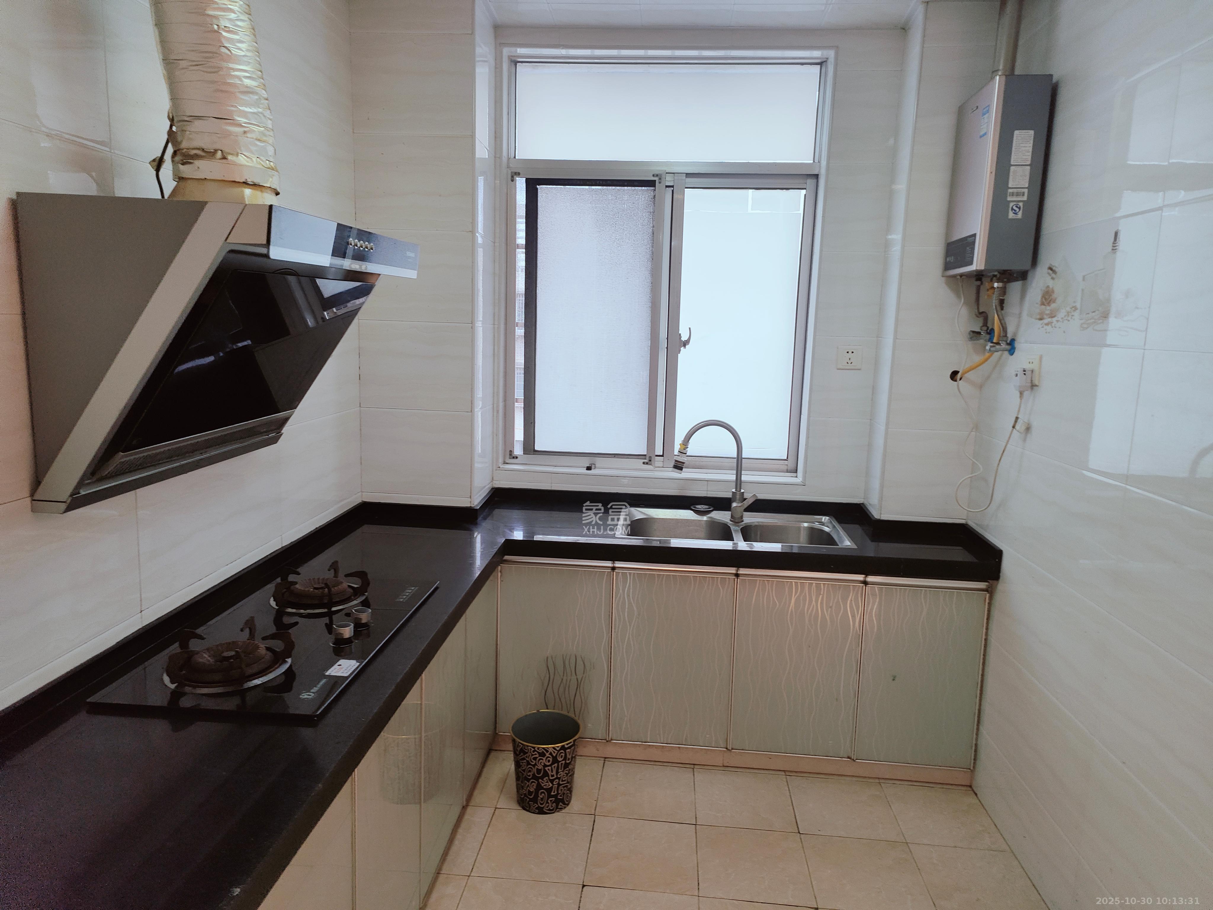 先锋新宇 2室2厅1卫 1600.0元/月 先锋新宇 2室2厅1卫 1600.0元/月室内图