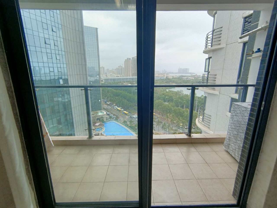 宝华海景  1室1厅1卫    125.0万室内图