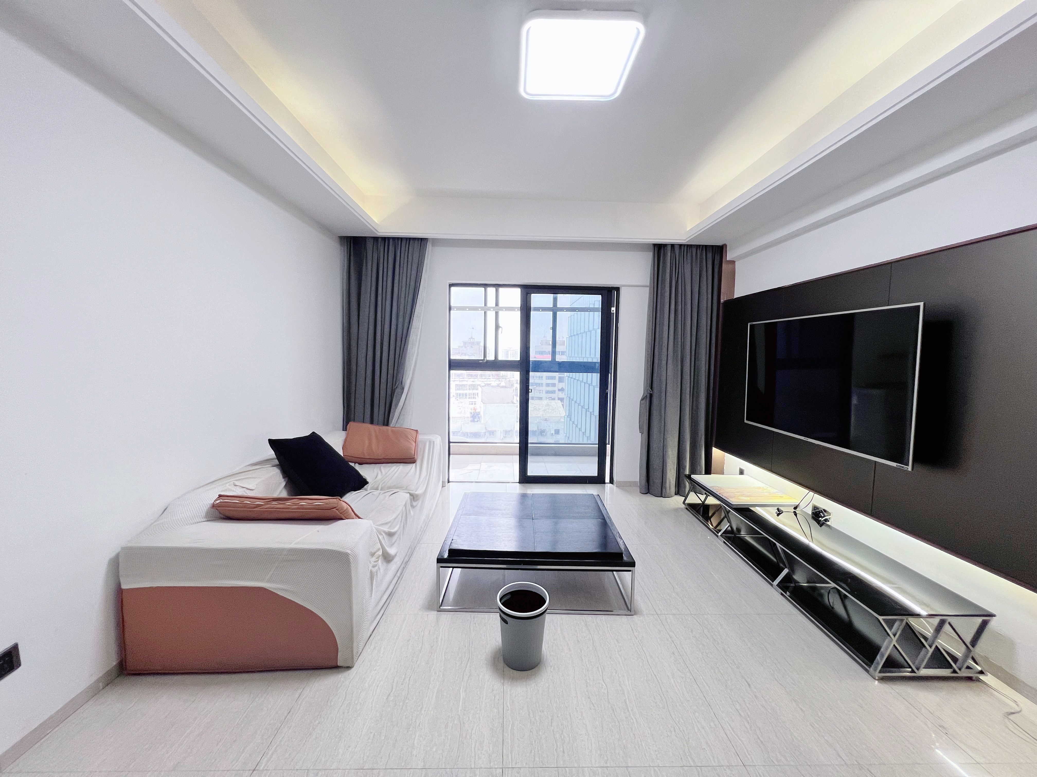 宇建国贸城  2室2厅1卫    3700.0元/月室内图1