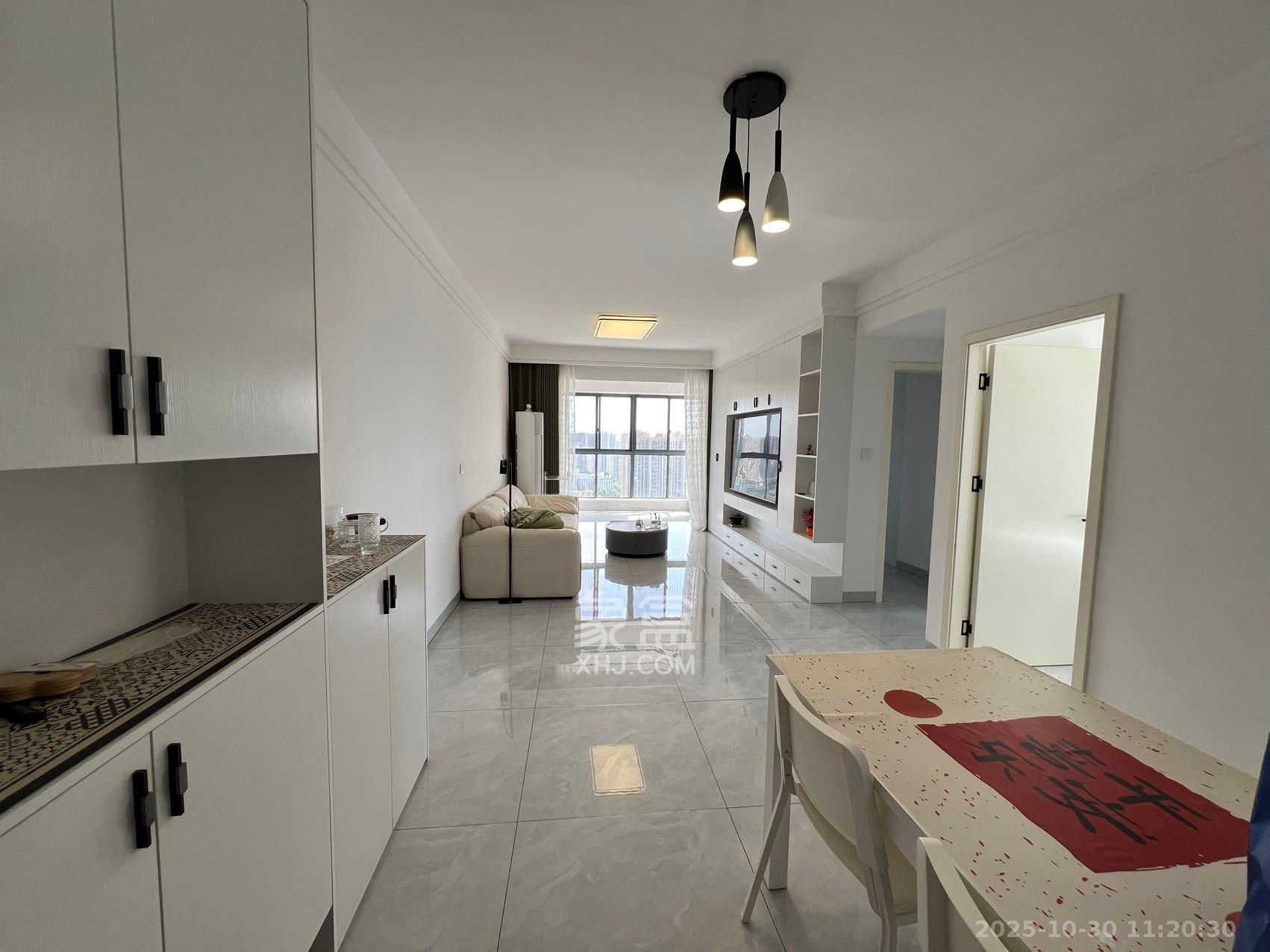 荣悦台 2室1厅1卫 3600.0元/月 荣悦台 2室1厅1卫 3600.0元/月室内图