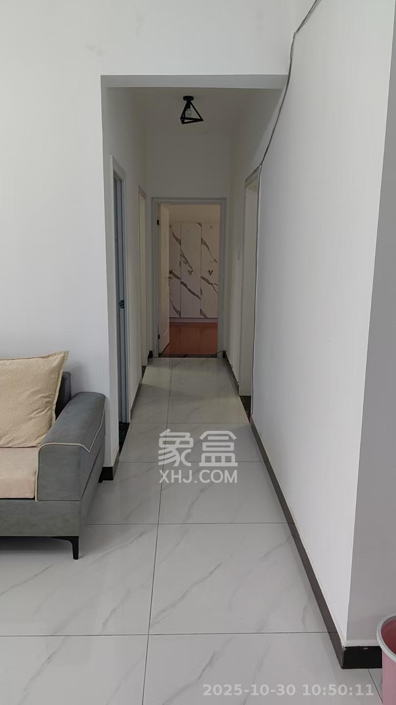 长燃新奥佳园  3室2厅2卫    2300.0元/月 长燃新奥佳园  3室2厅2卫    2300.0元/月室内图