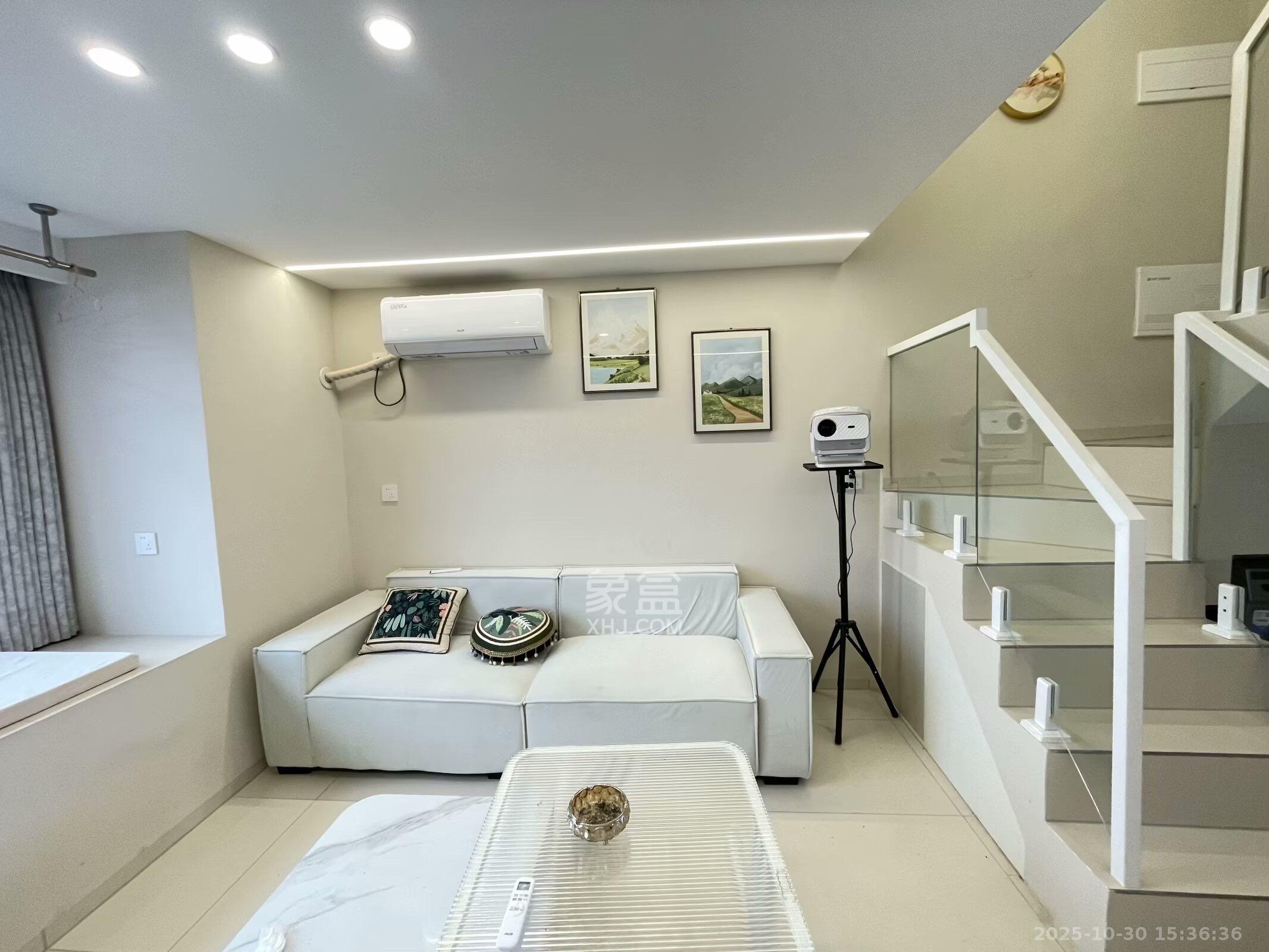 保利中环广场(保利中悦苑) 2室1厅1卫 2600.0元/月 保利中环广场(保利中悦苑) 2室1厅1卫 2600.0元/月室内图