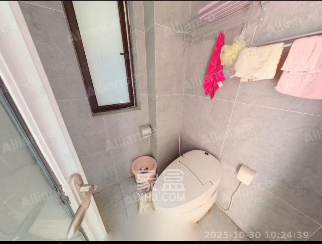 华润橡树湾 3室2厅1卫 2200.0元/月 华润橡树湾 3室2厅1卫 2200.0元/月室内图