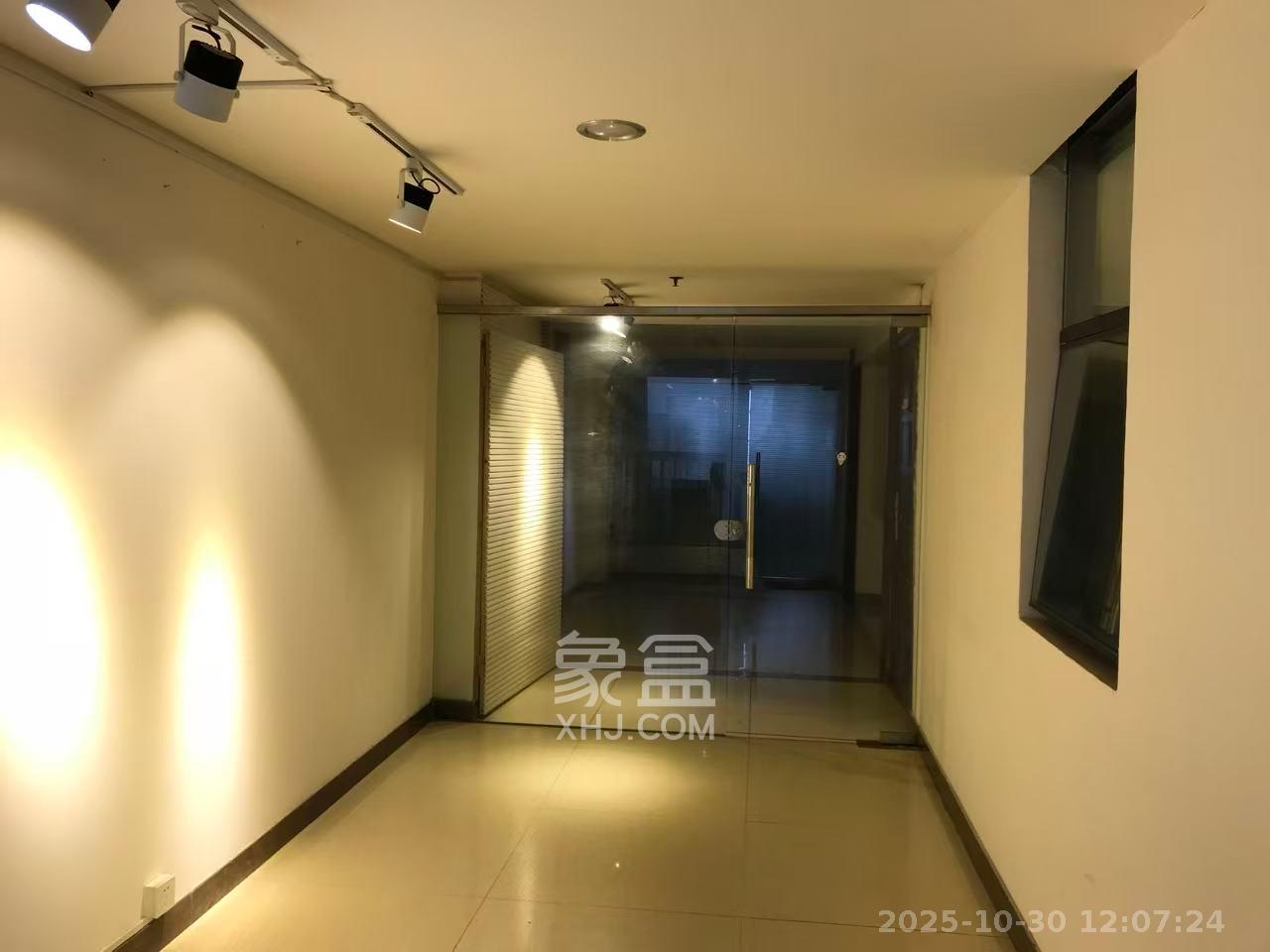 东塘瑞府  1室1厅1卫    1600.0元/月 东塘瑞府  1室1厅1卫    1600.0元/月室内图