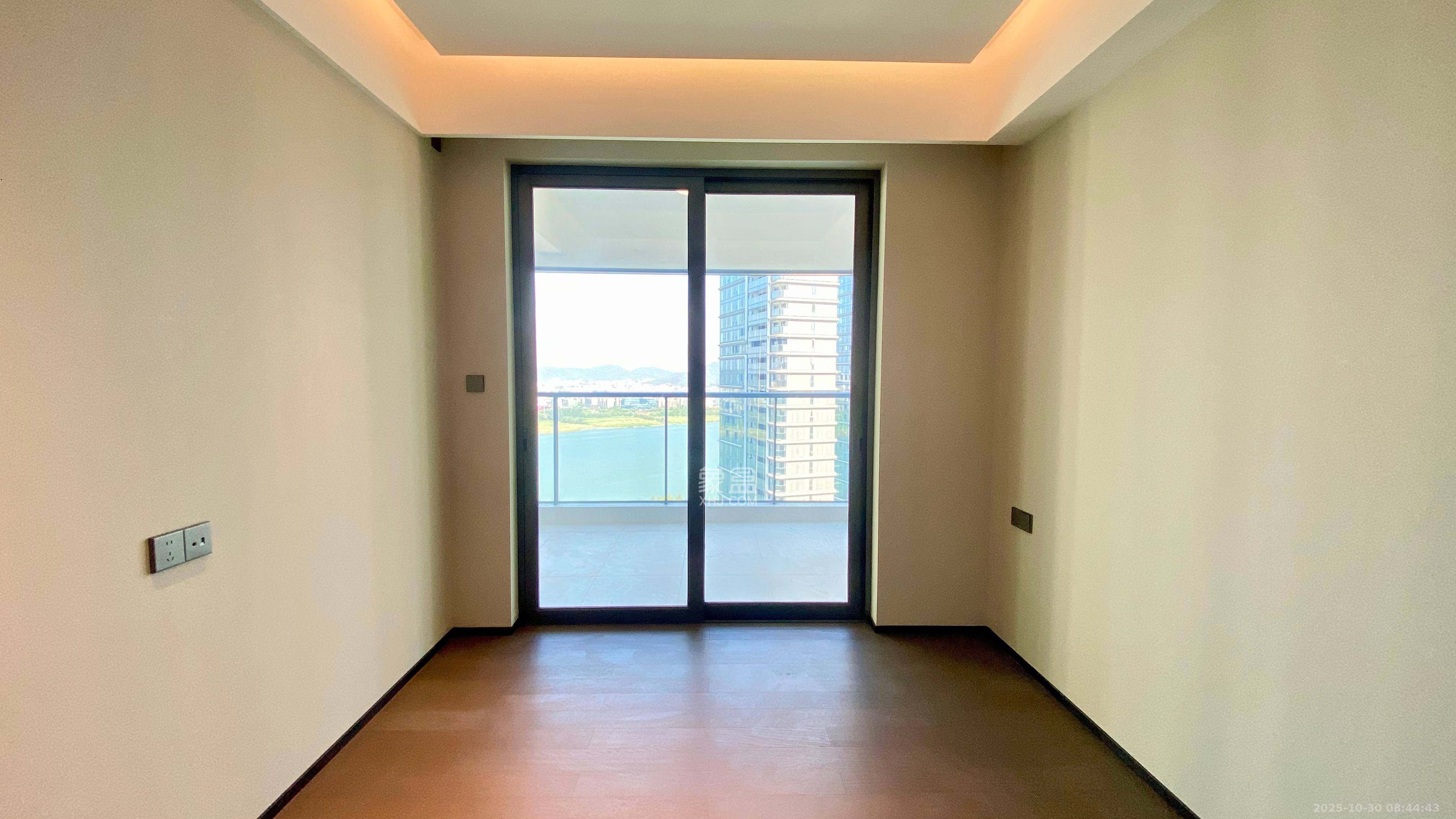 中海阅湘台  4室2厅3卫    11000.0元/月 中海阅湘台  4室2厅3卫    11000.0元/月室内图