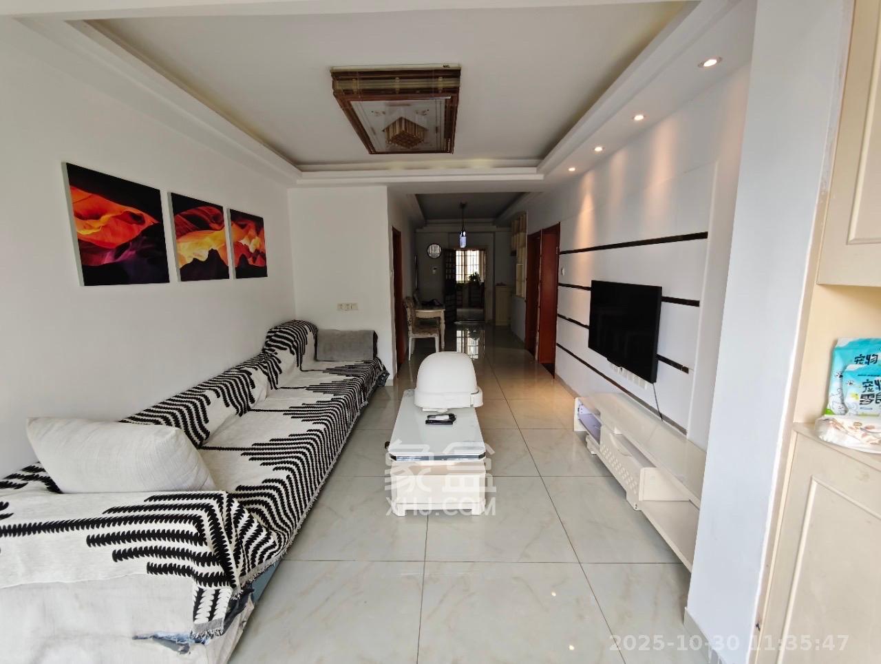 万国城（当代满庭春MOMA）三期  1室2厅2卫    2200.0元/月室内图