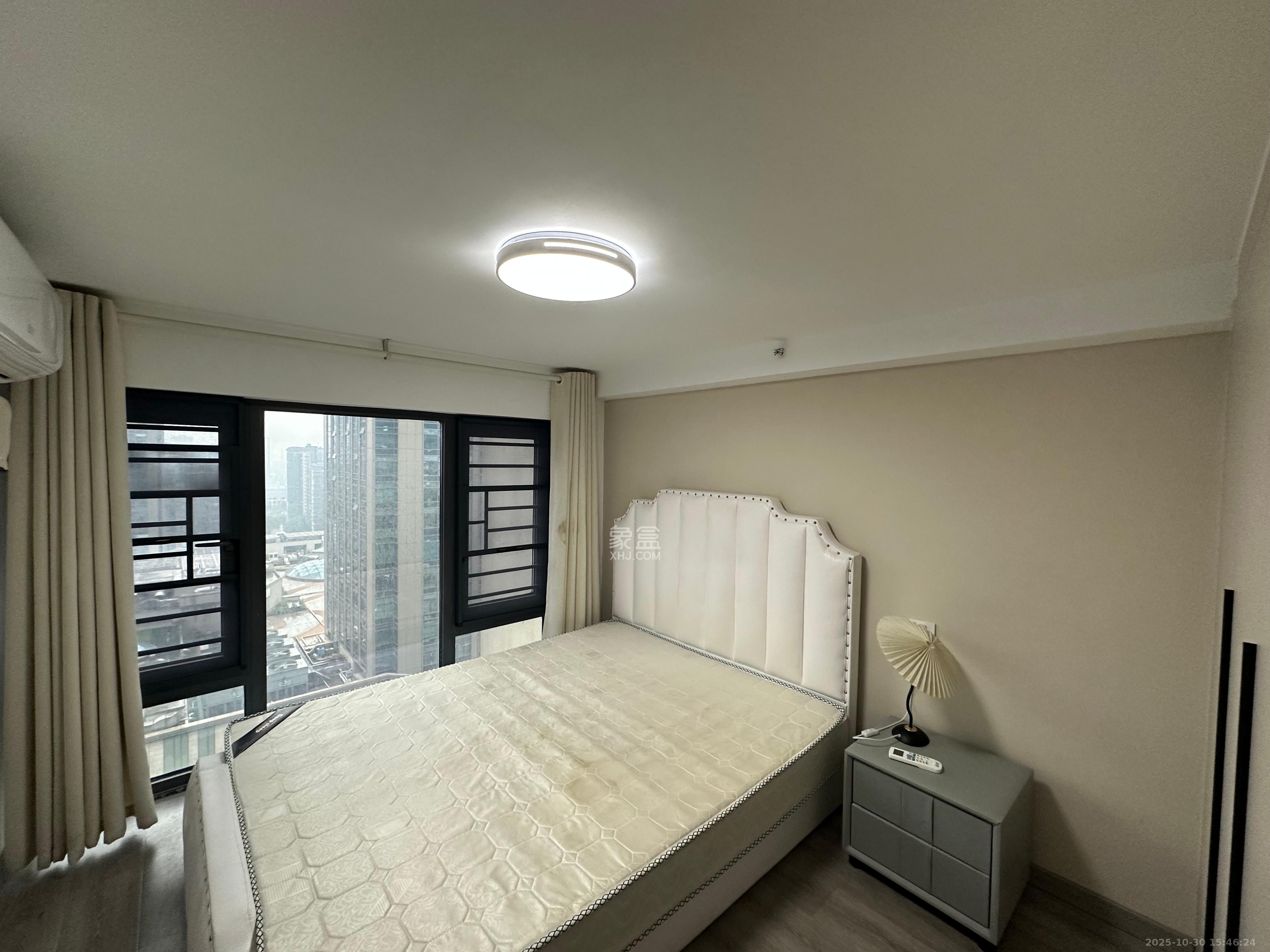 卓越中寰  3室2厅2卫    3700.0元/月 卓越中寰  3室2厅2卫    3700.0元/月室内图