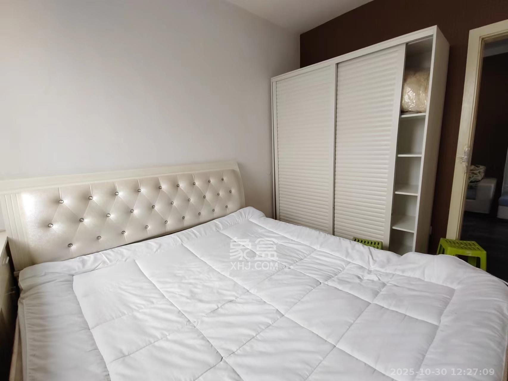 铂宫  1室1厅1卫    2200.0元/月 铂宫  1室1厅1卫    2200.0元/月室内图